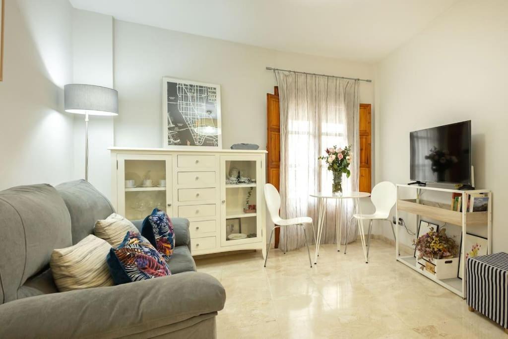 Apartamento Pajaritos Center By Valcambre *