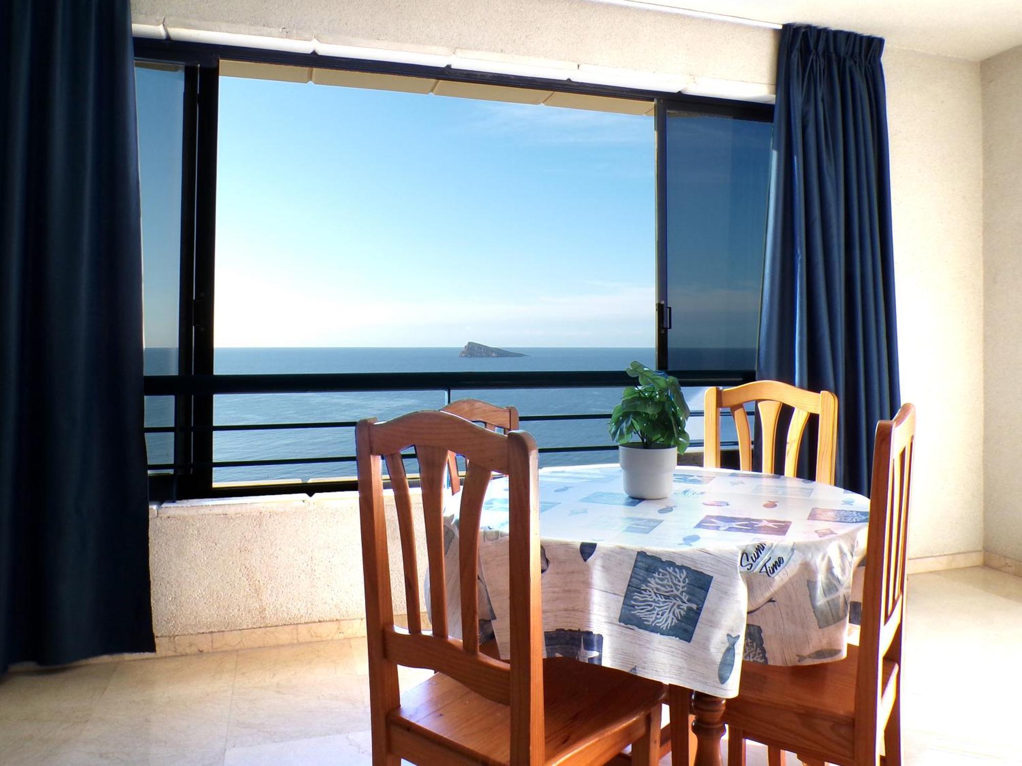 Turístico Torre Levante Planta 19 - Gestaltur * Benidorm