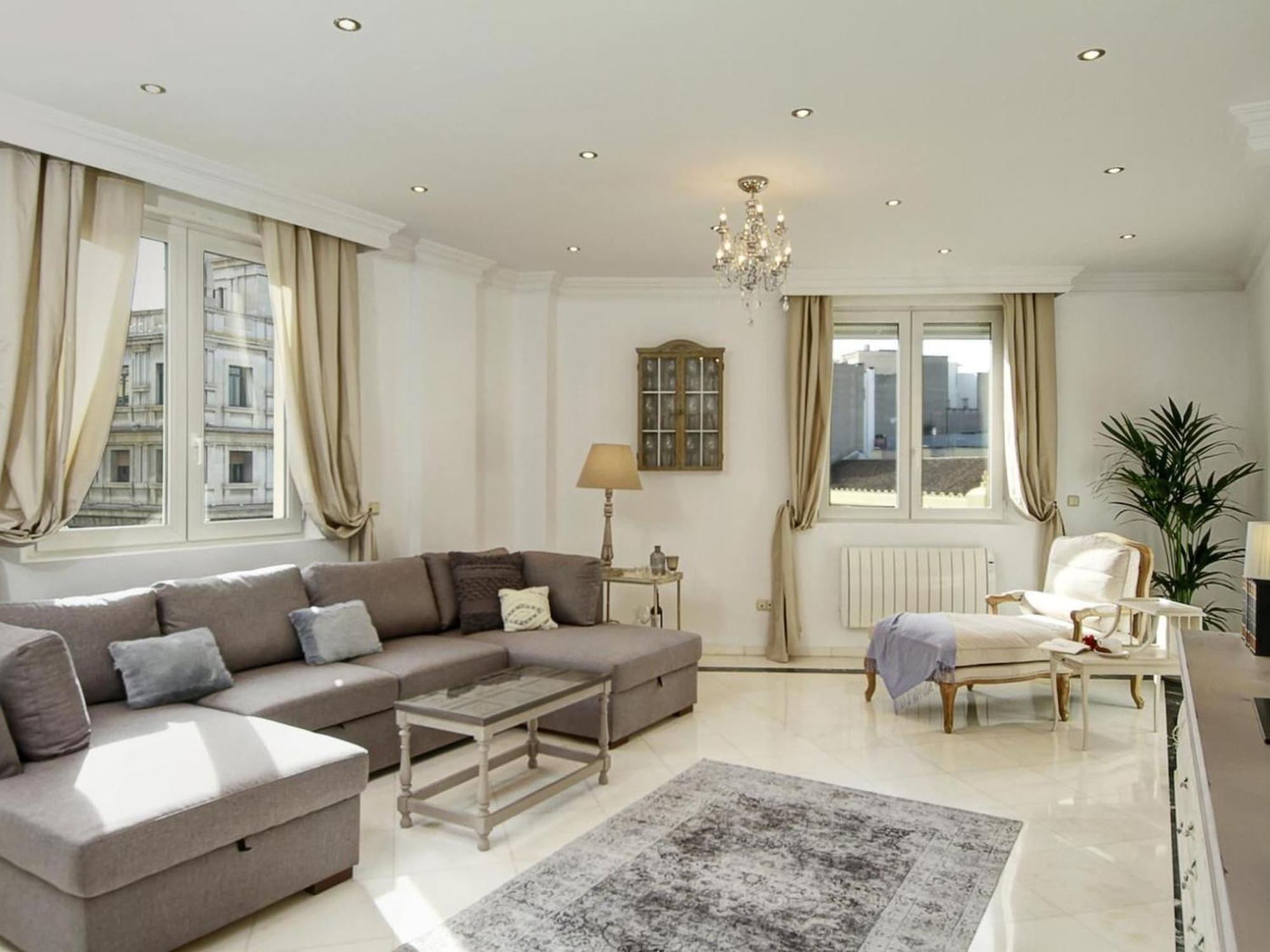 Apartment Chezmoihomes La Belle Epoque Oversized In The Very Heart Of
