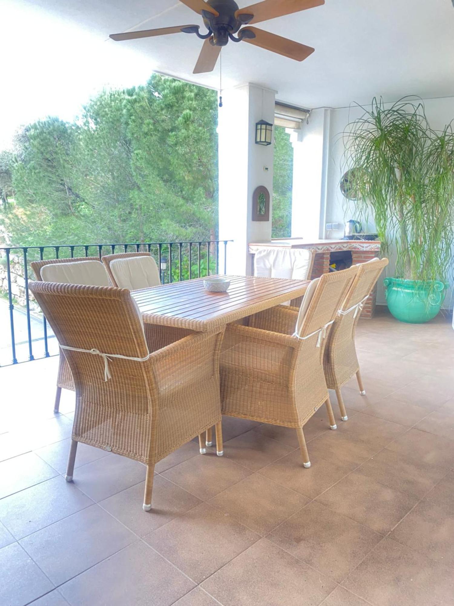 Modern In Village Centre With Underground Parking Apartamento *
