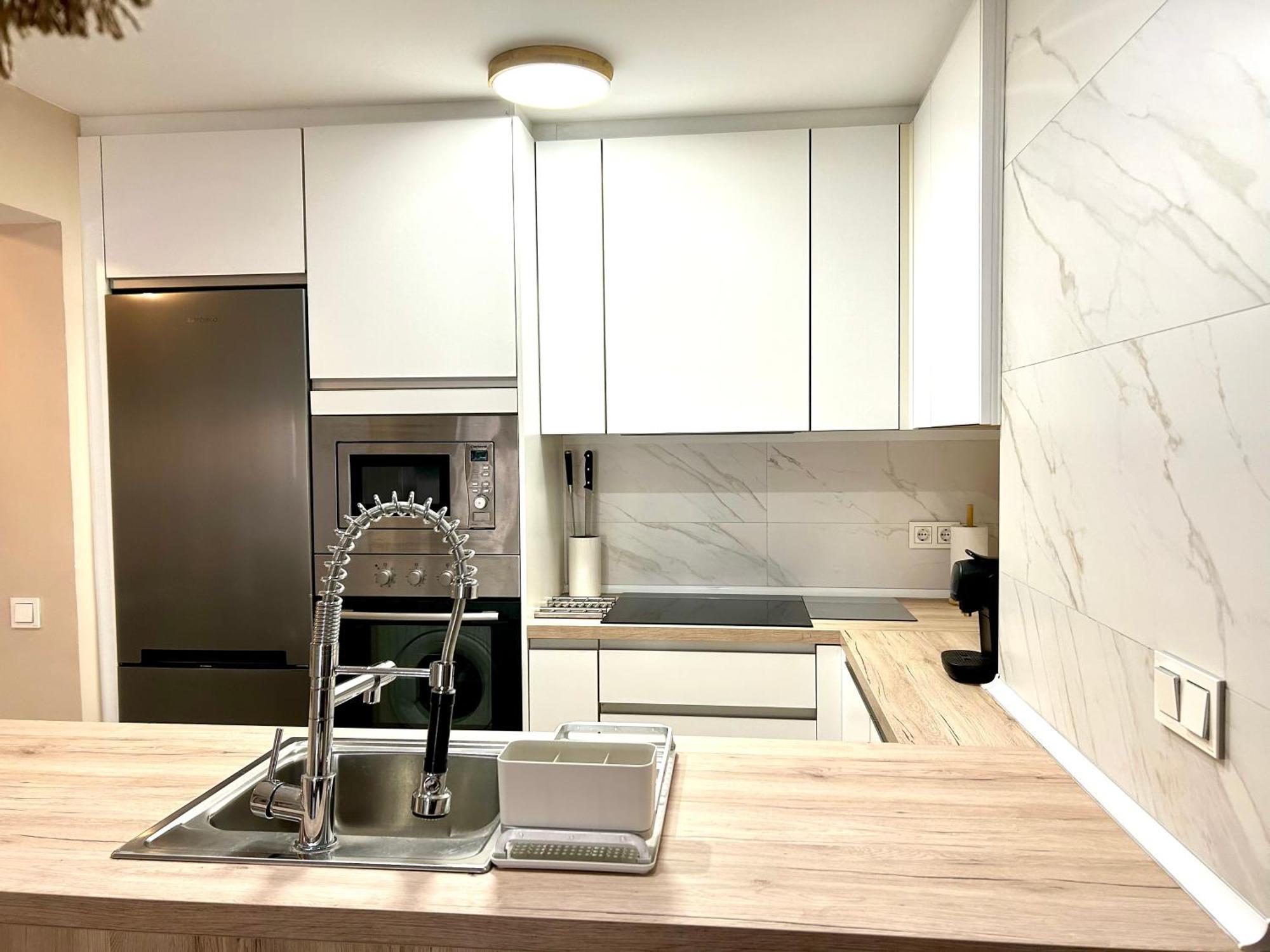 Piso Centrico En Calle Luis Vives 1, Apartamento