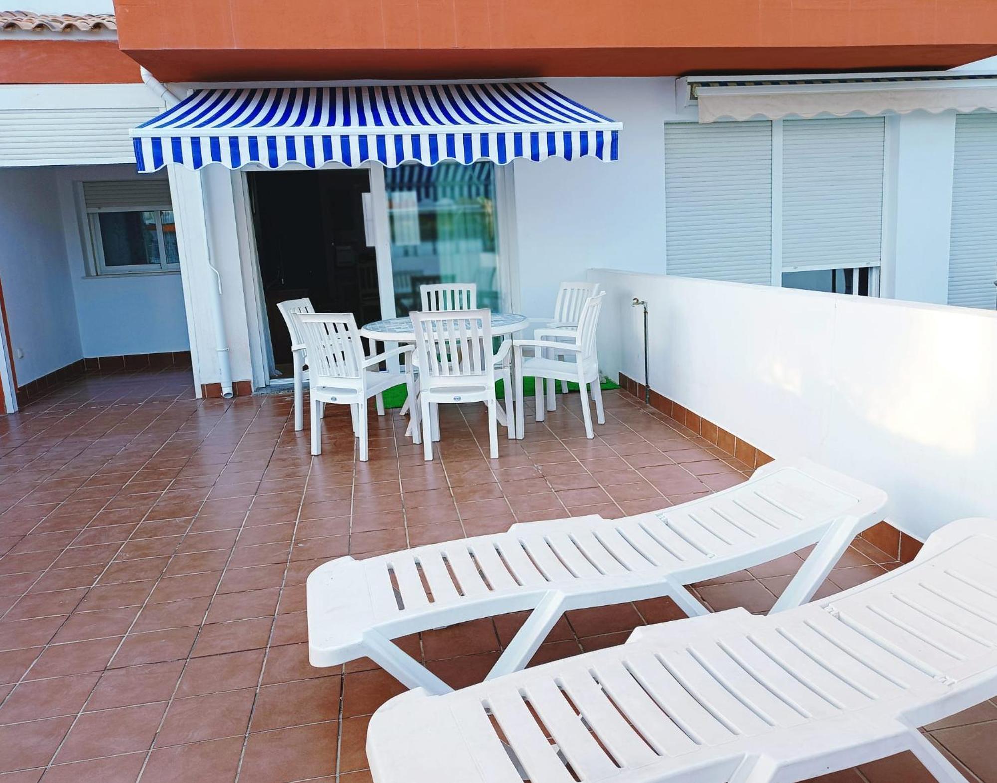 Casa Familiar A Pie De Piscina Сasa de vacaciones