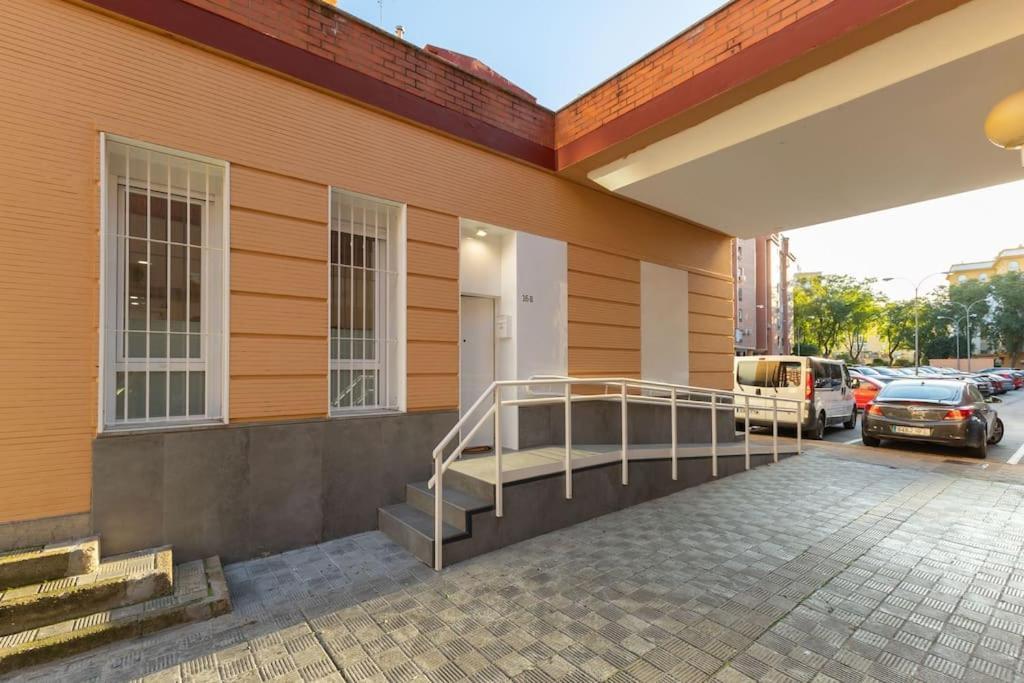 Nuevo Apartamento Clanset, Junto A Palacio Congresos * Sevilla