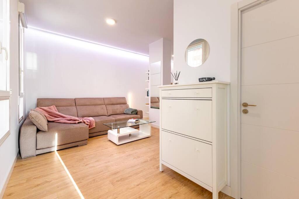 Nuevo Apartamento Clanset, Junto A Palacio Congresos * Sevilla