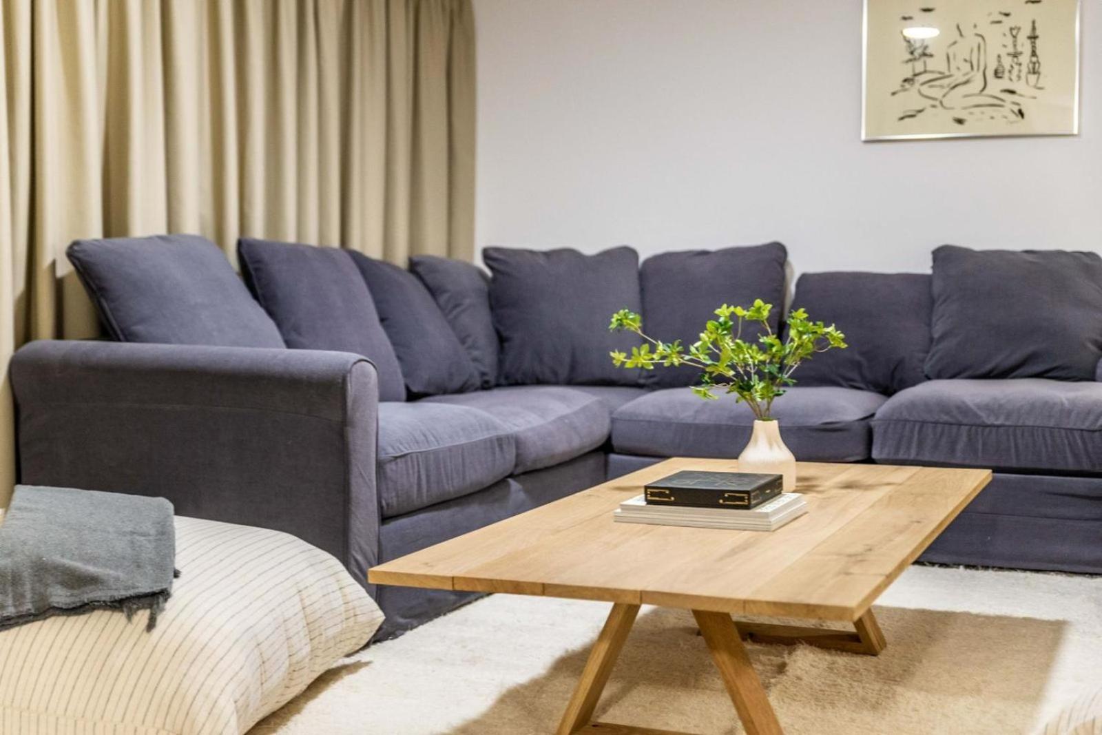 4 Bedroom In Location - Heated Pool Marbella