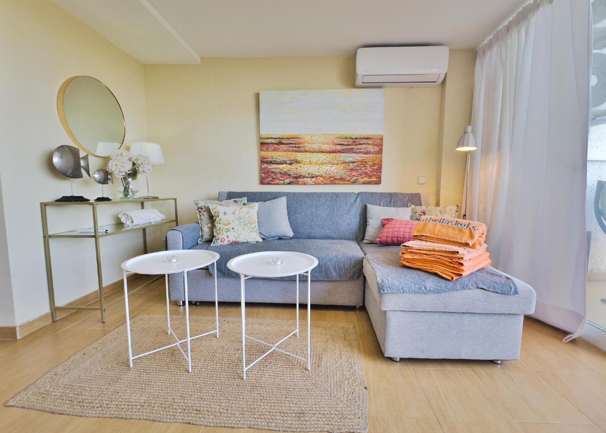 Skol 412. Renovated Two Bedrooms Duplex With Sea View. Apartamento Marbella