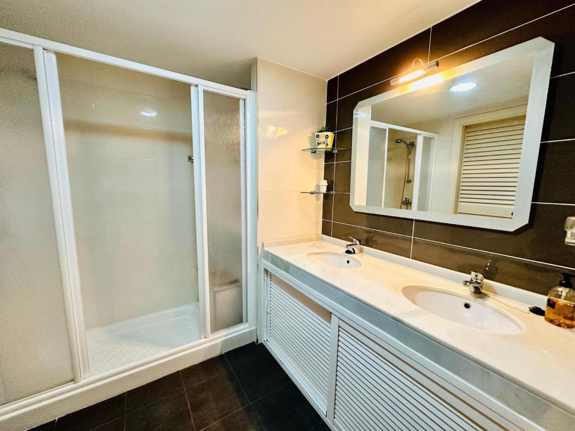 Apartamento Avenida Portugal Con Ascensor Grupo Ac Gestion Cádiz