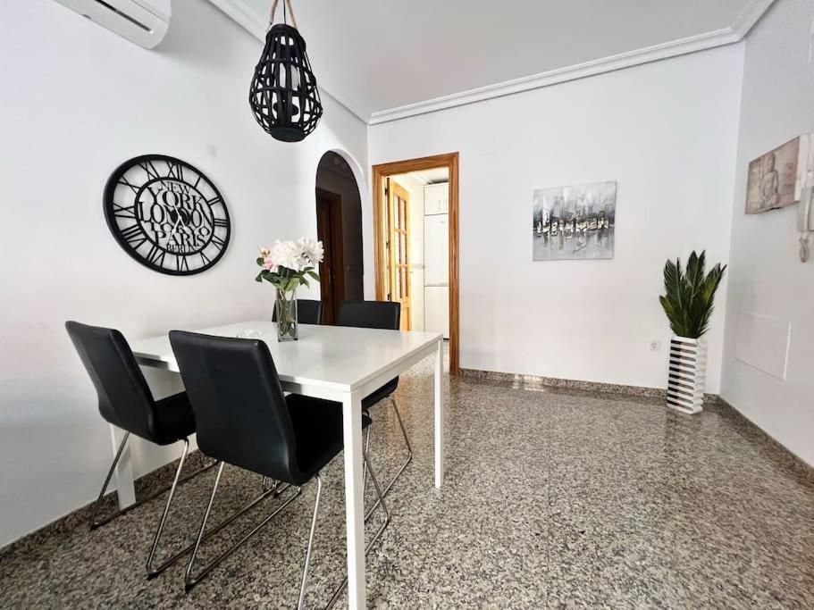 Apartamento Centrico Y Junto Al Mar! *