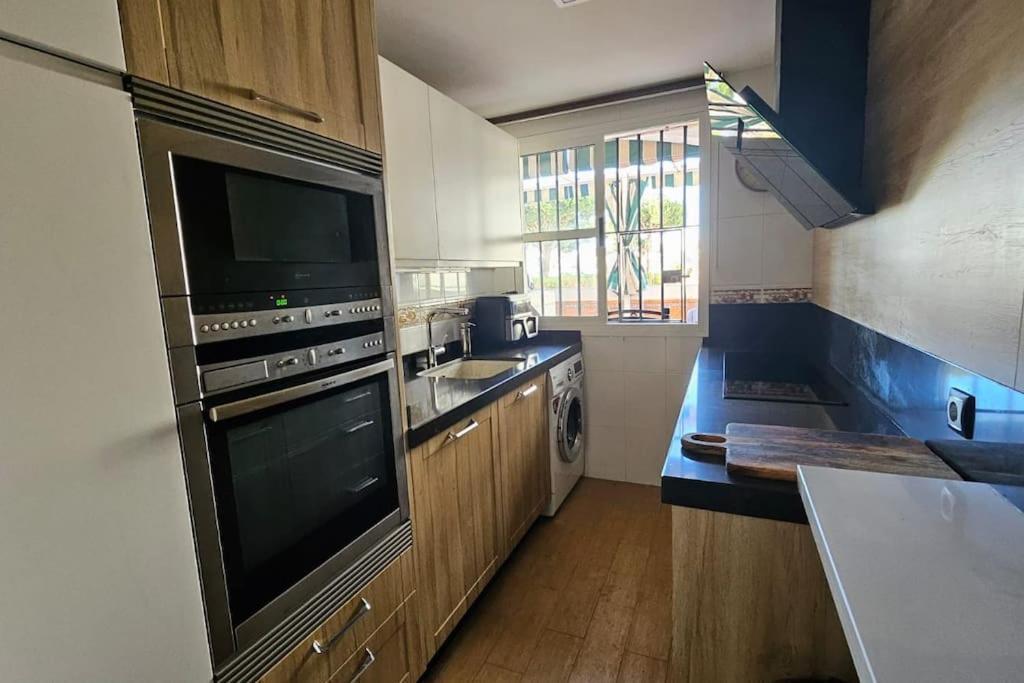 Apartamento Con Piscina Cerca De La Playa Apartment