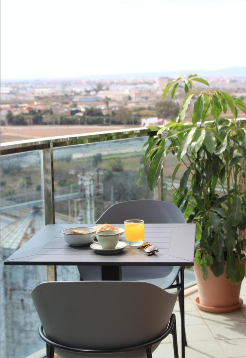 Apartment Oceanographic 1 Bedroom With Balcony & Pool