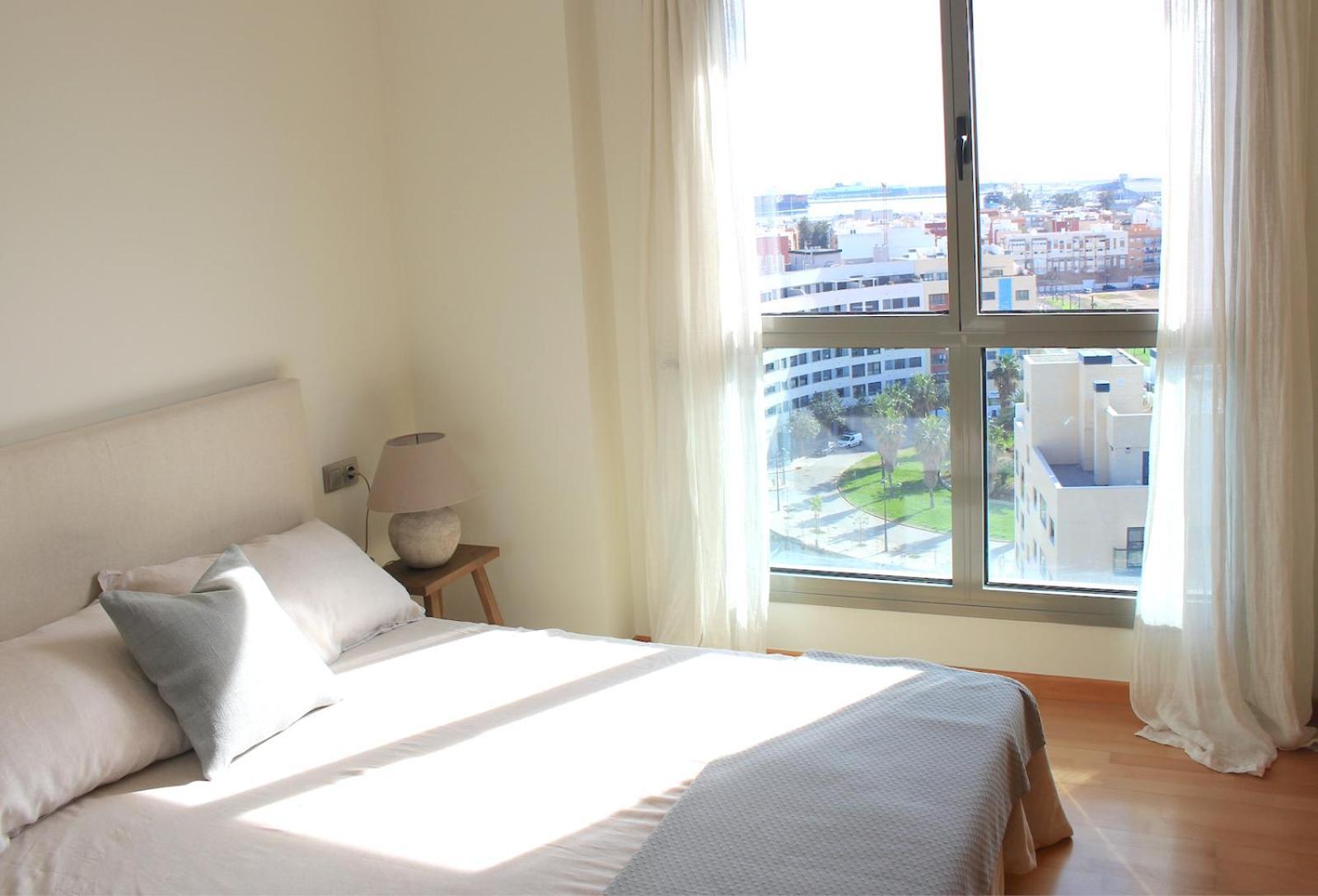 Oceanographic 1 Bedroom With Balcony & Pool *