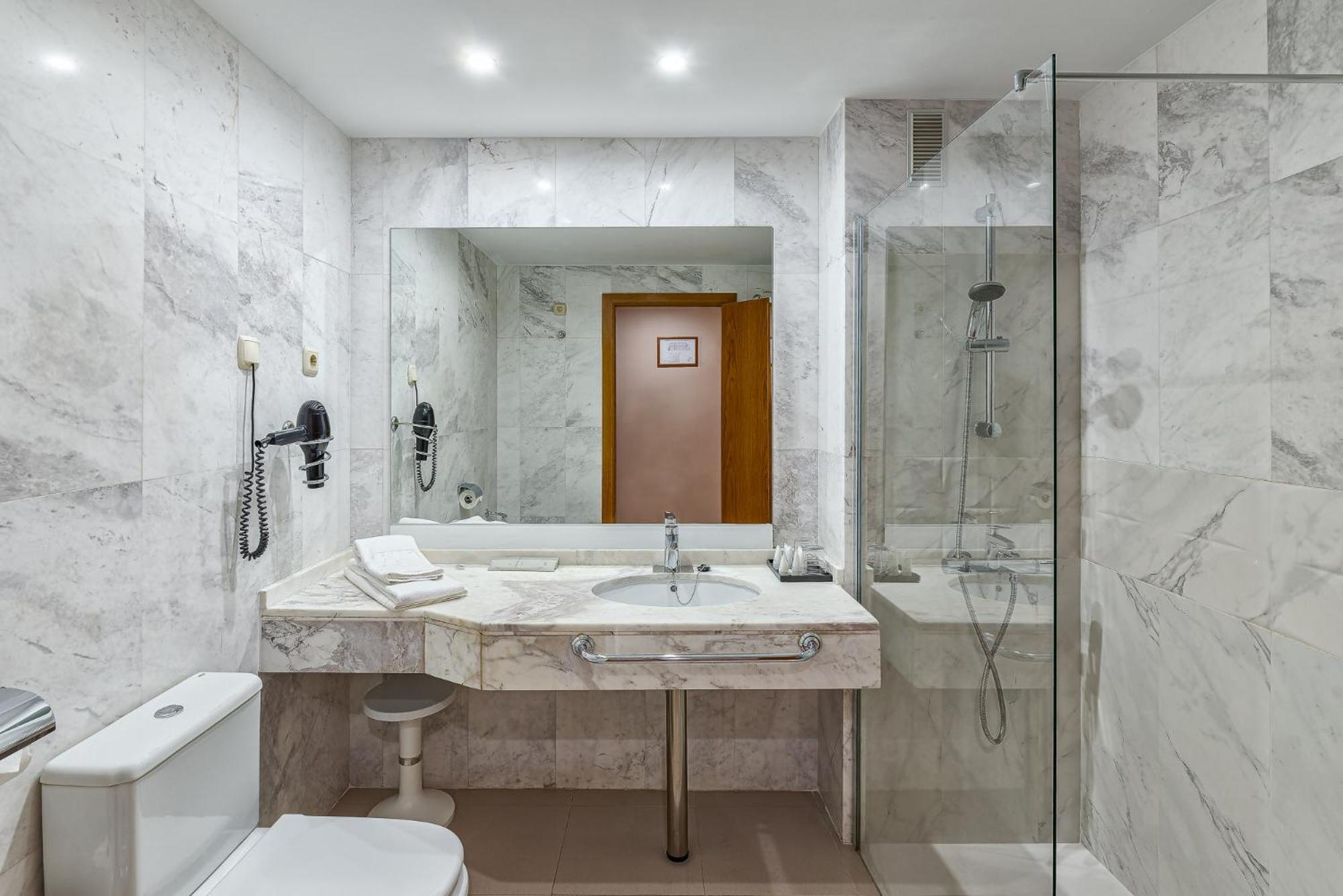 Hotel Bahía Tropical 4*
