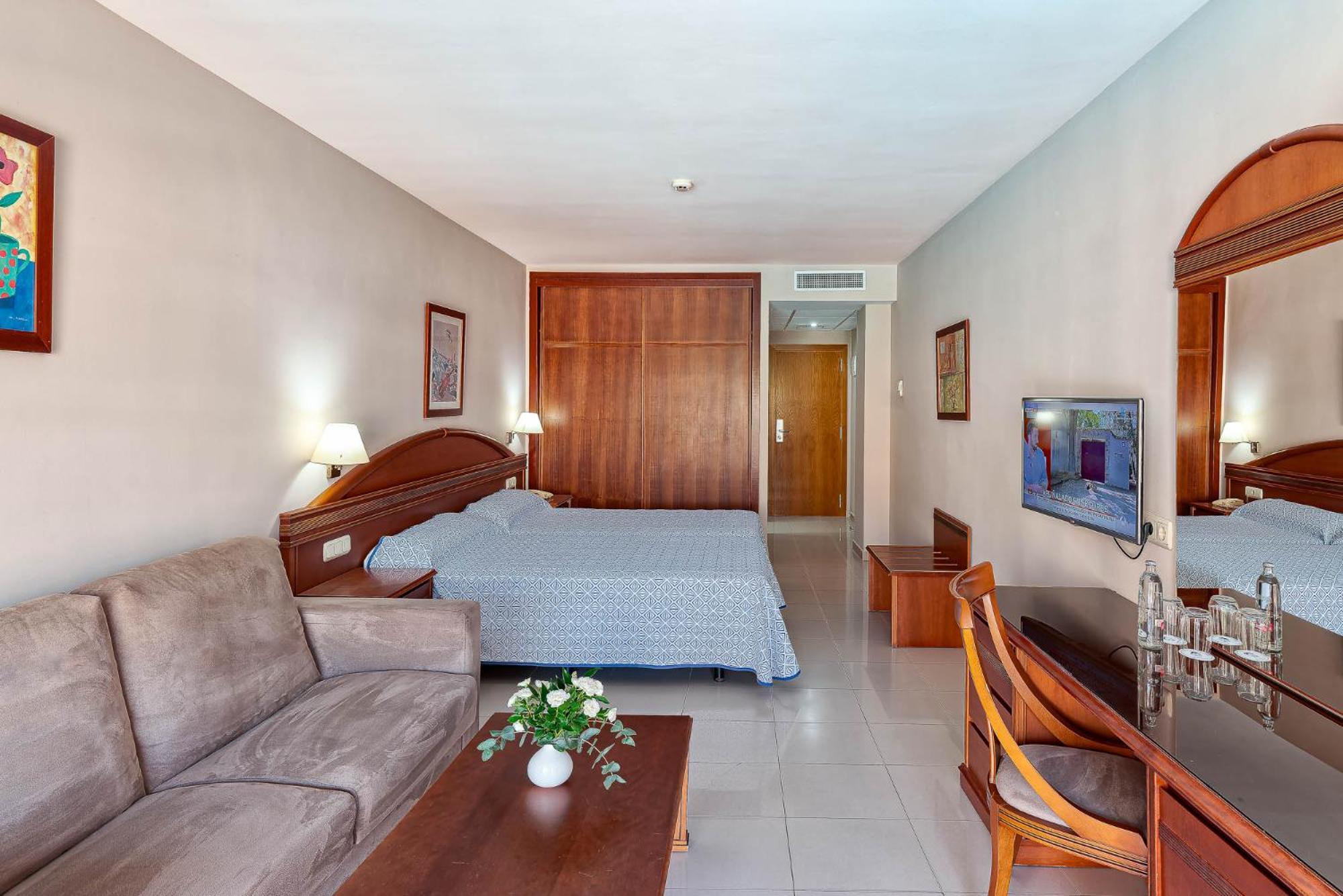 Bahía Tropical Hotel