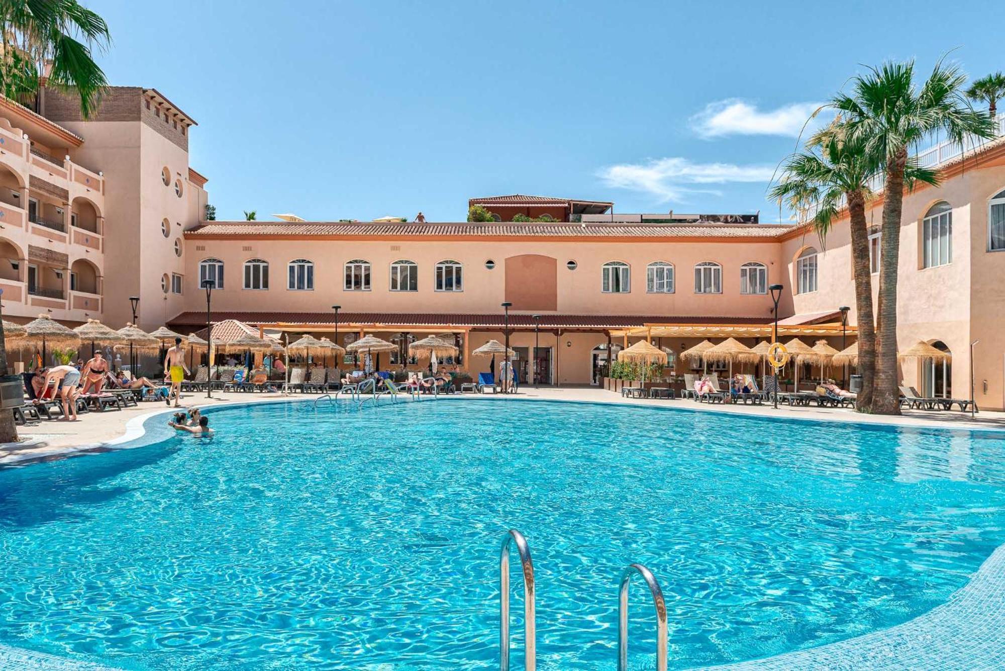 Bahía Tropical Hotel 4*