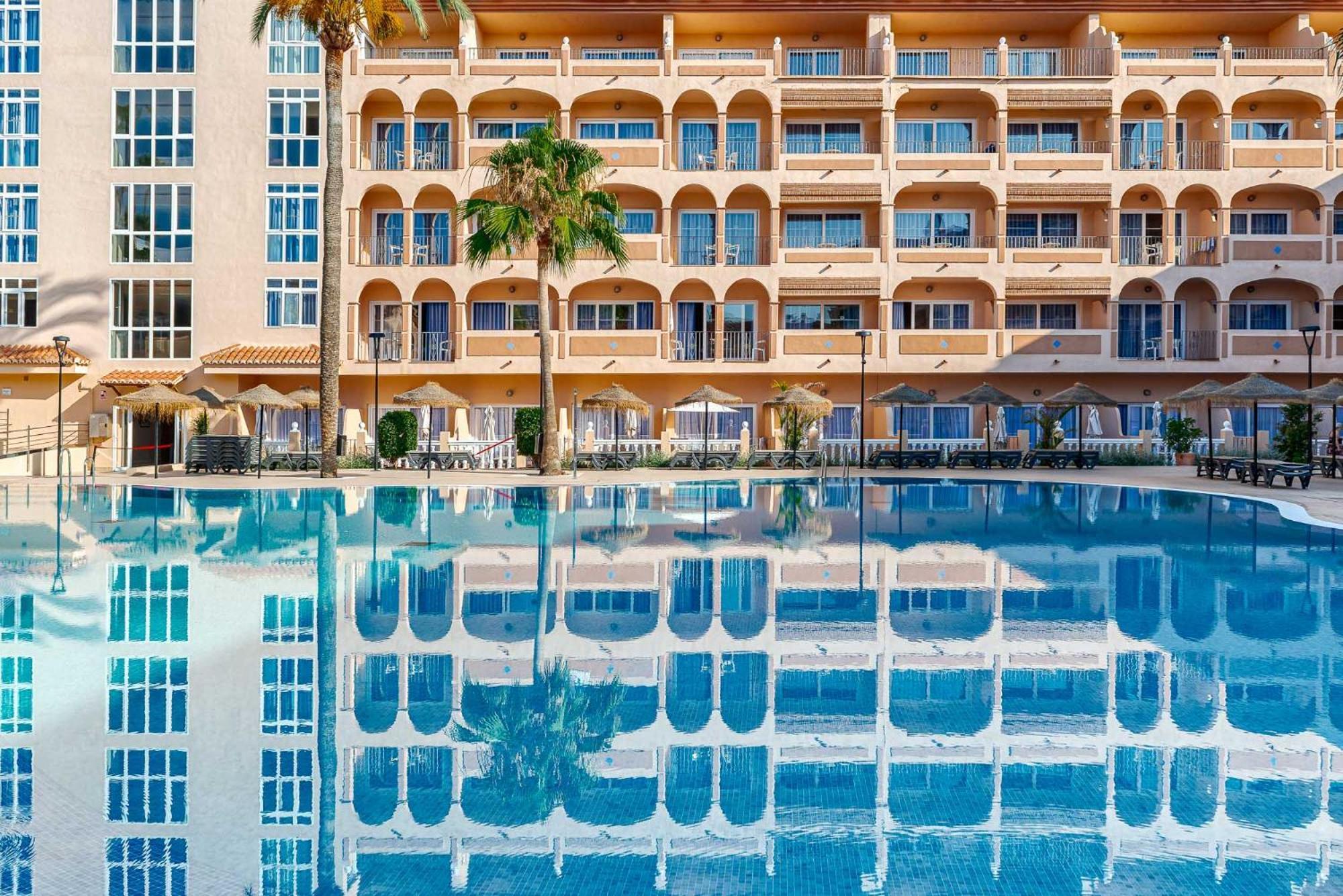 Hotel Bahía Tropical 4*