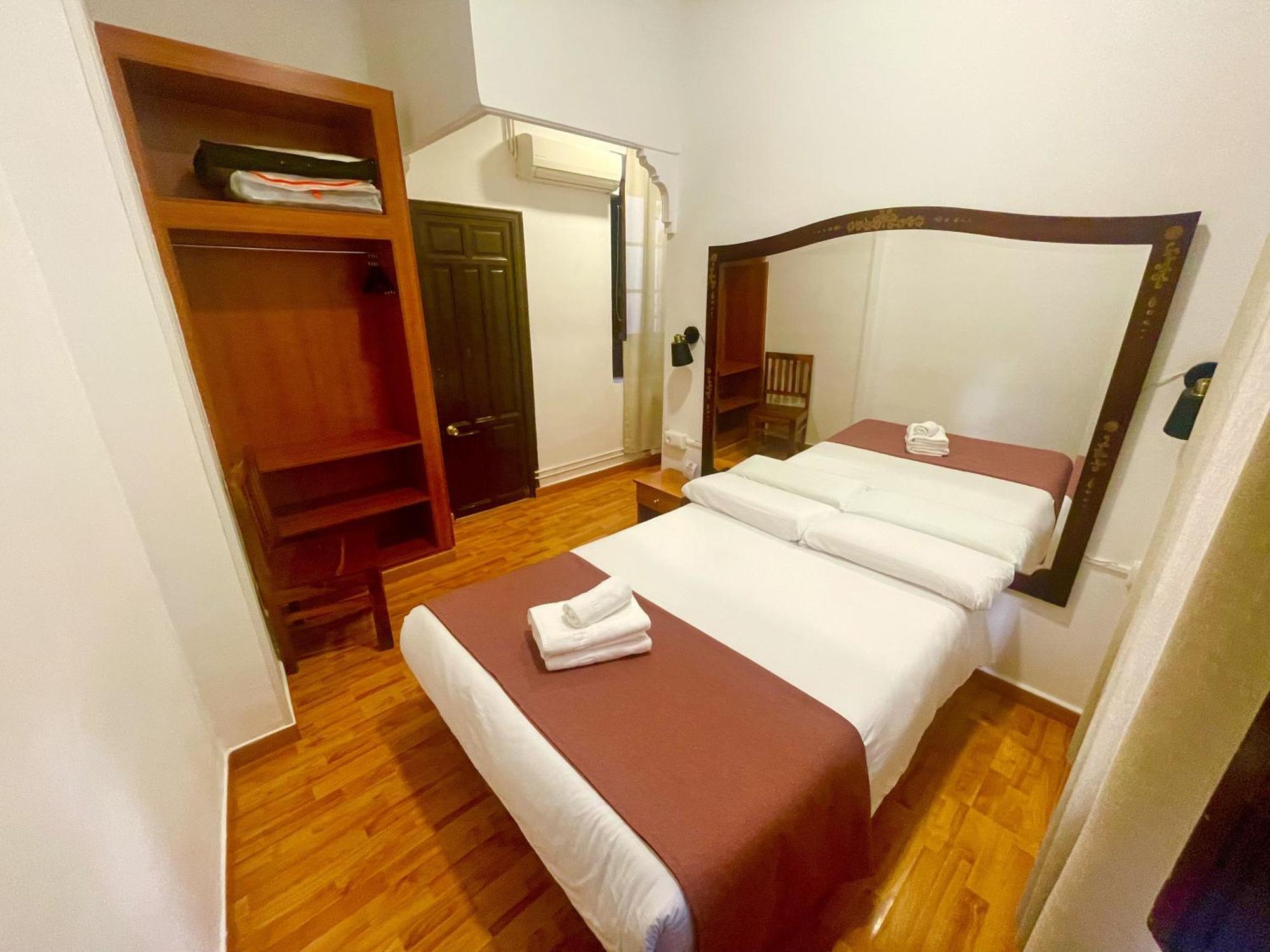 Arteaga Hostal&baños Arabes Elvira Pensión