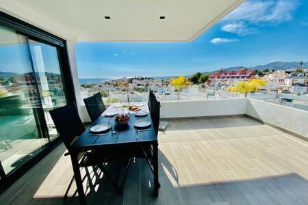 Royal Palm 22 Luxurious 3 Bedroom Penthouse Apartment Nerja