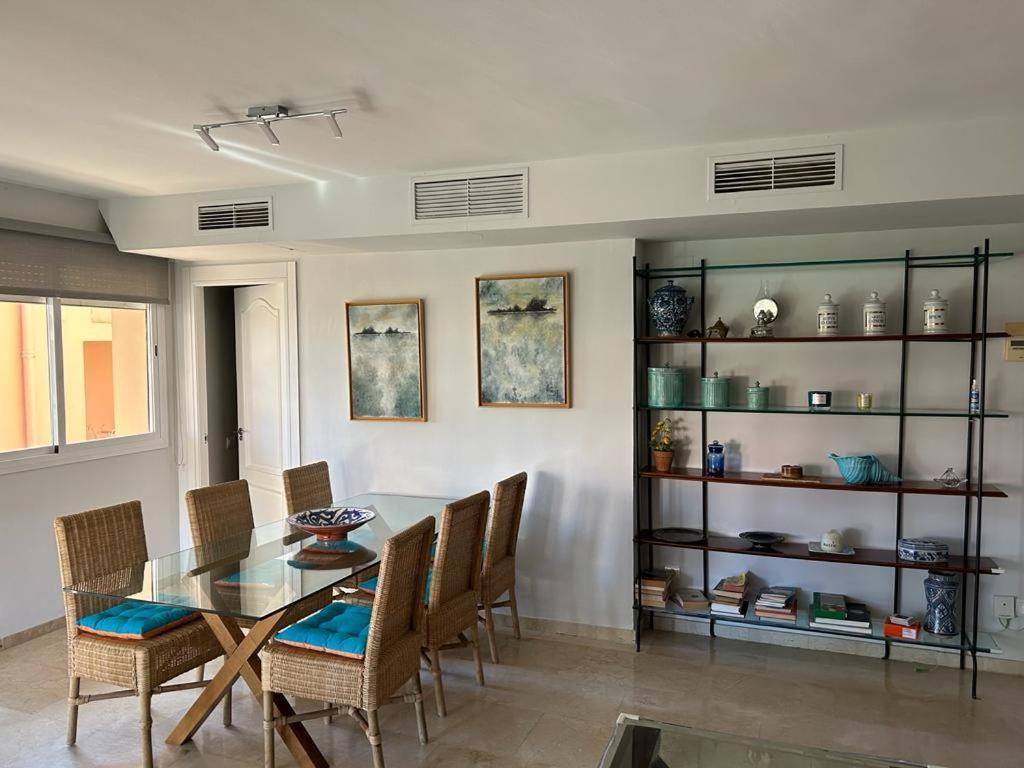 Charming 3 Bedroom With Sea View In The Heart Of Apartment