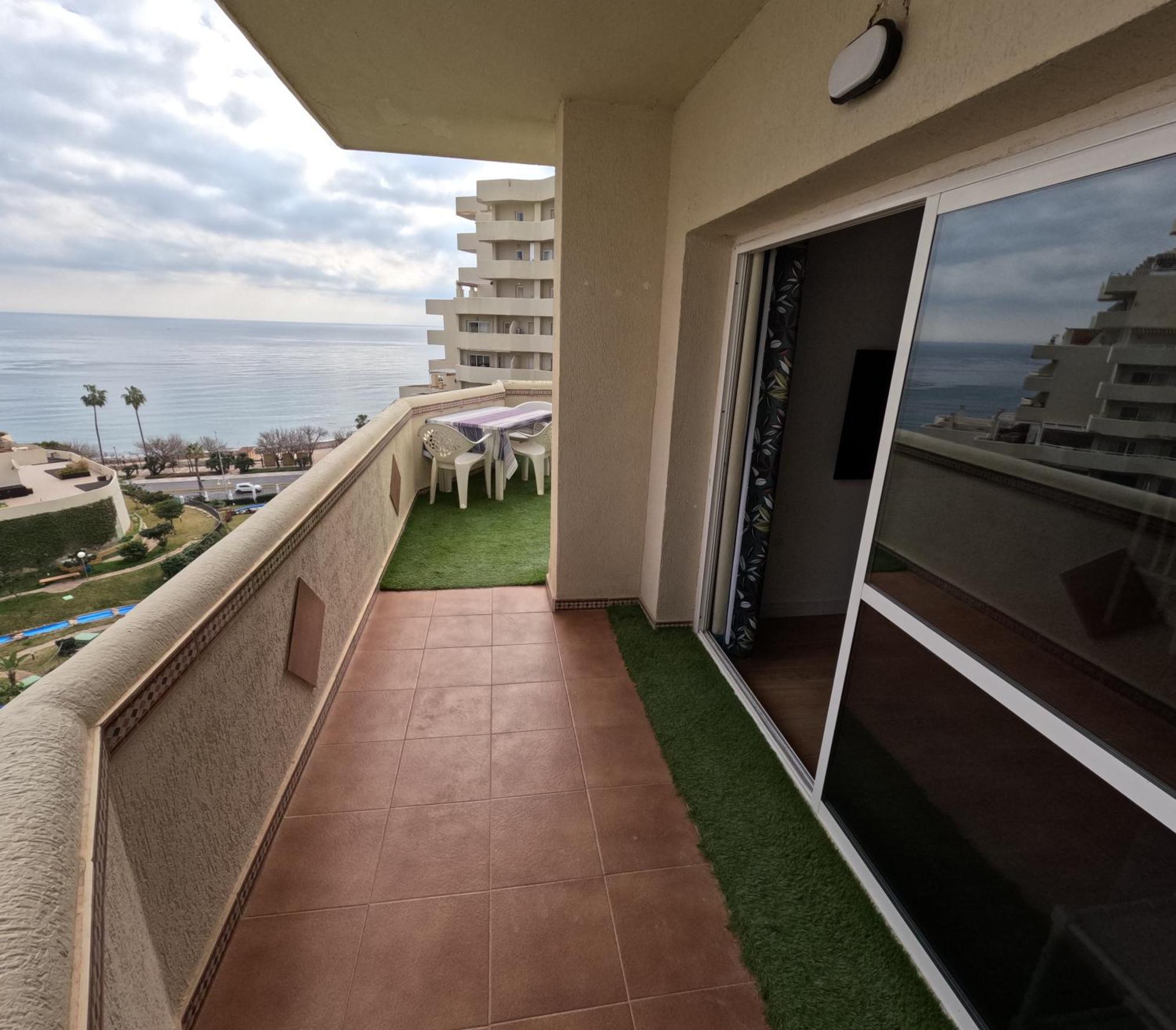 Benalbeach. Espectacular Terraza, Vistas Al Mar. * Benalmádena
