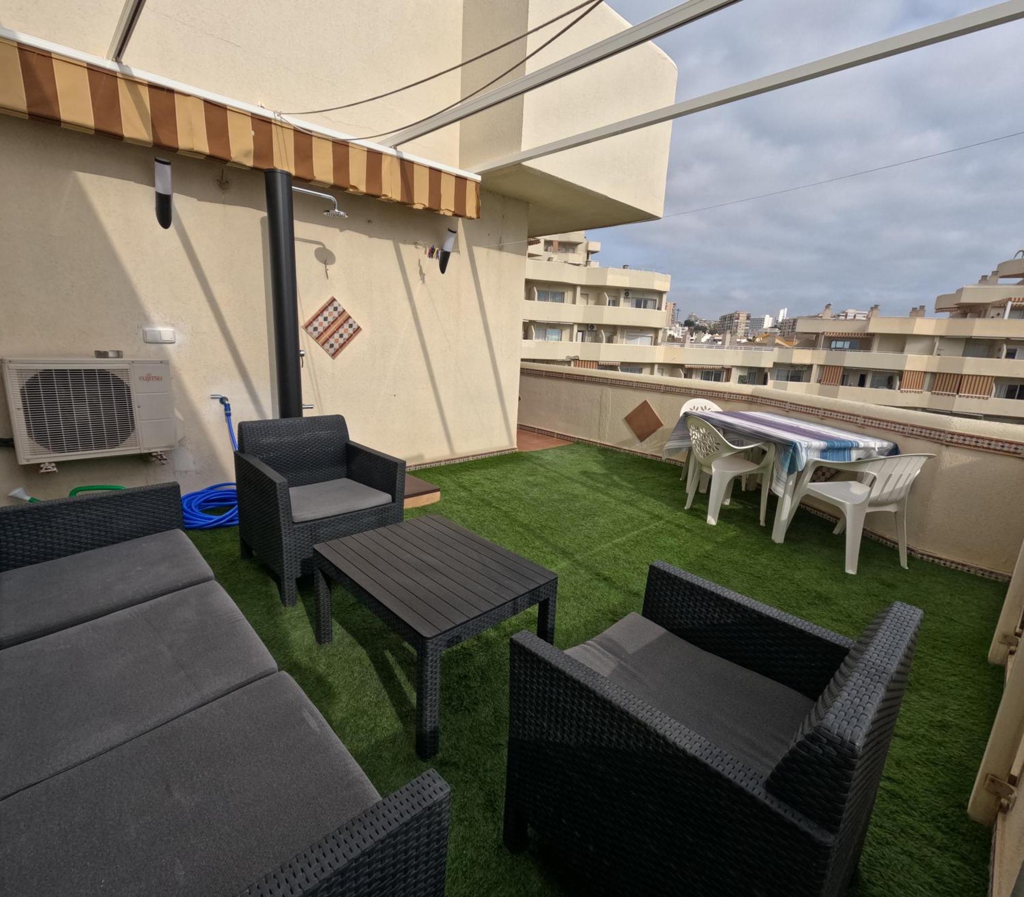 Benalbeach. Espectacular Terraza, Vistas Al Mar. Apartamento