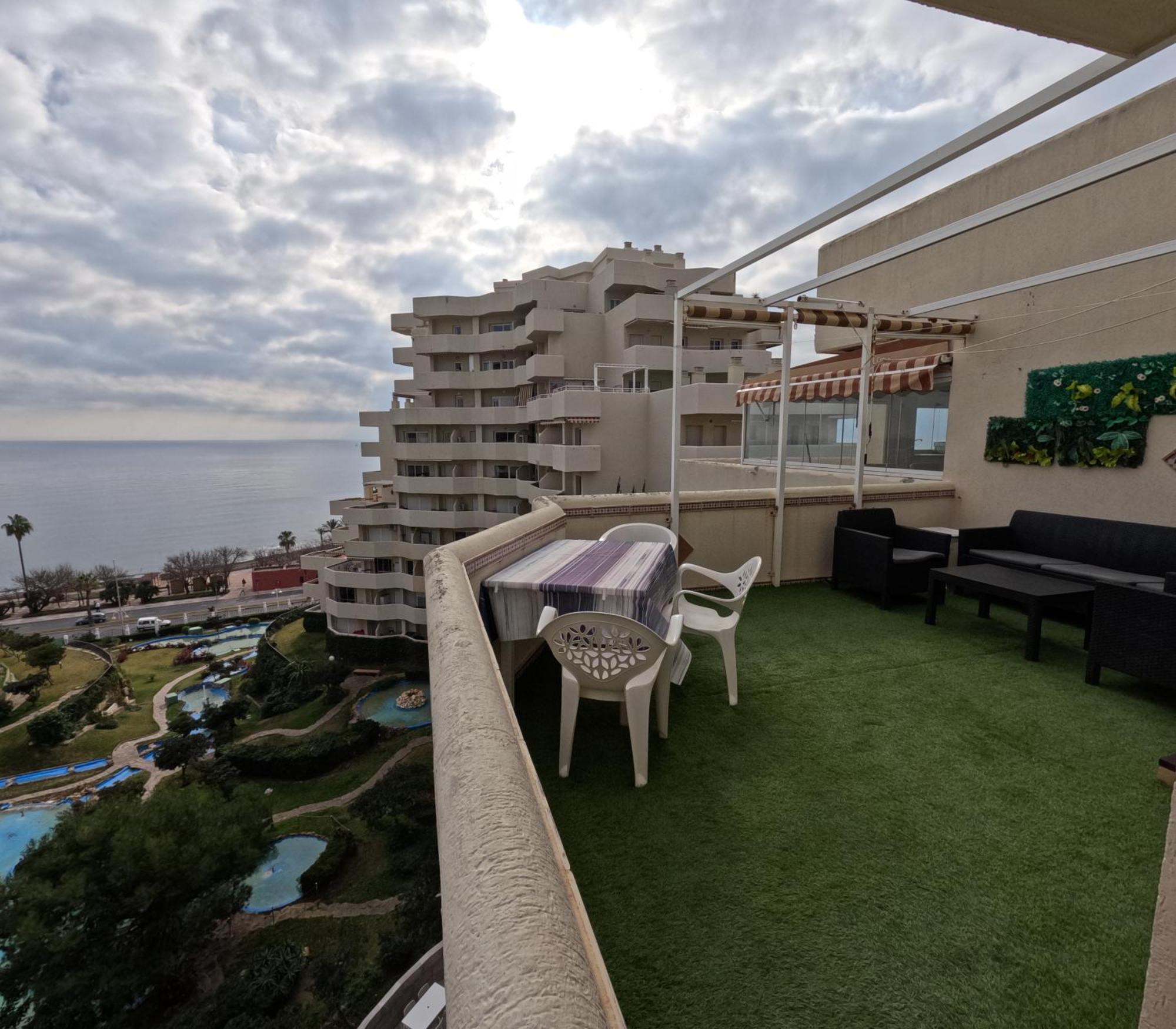 Apartamento Benalbeach. Espectacular Terraza, Vistas Al Mar. *