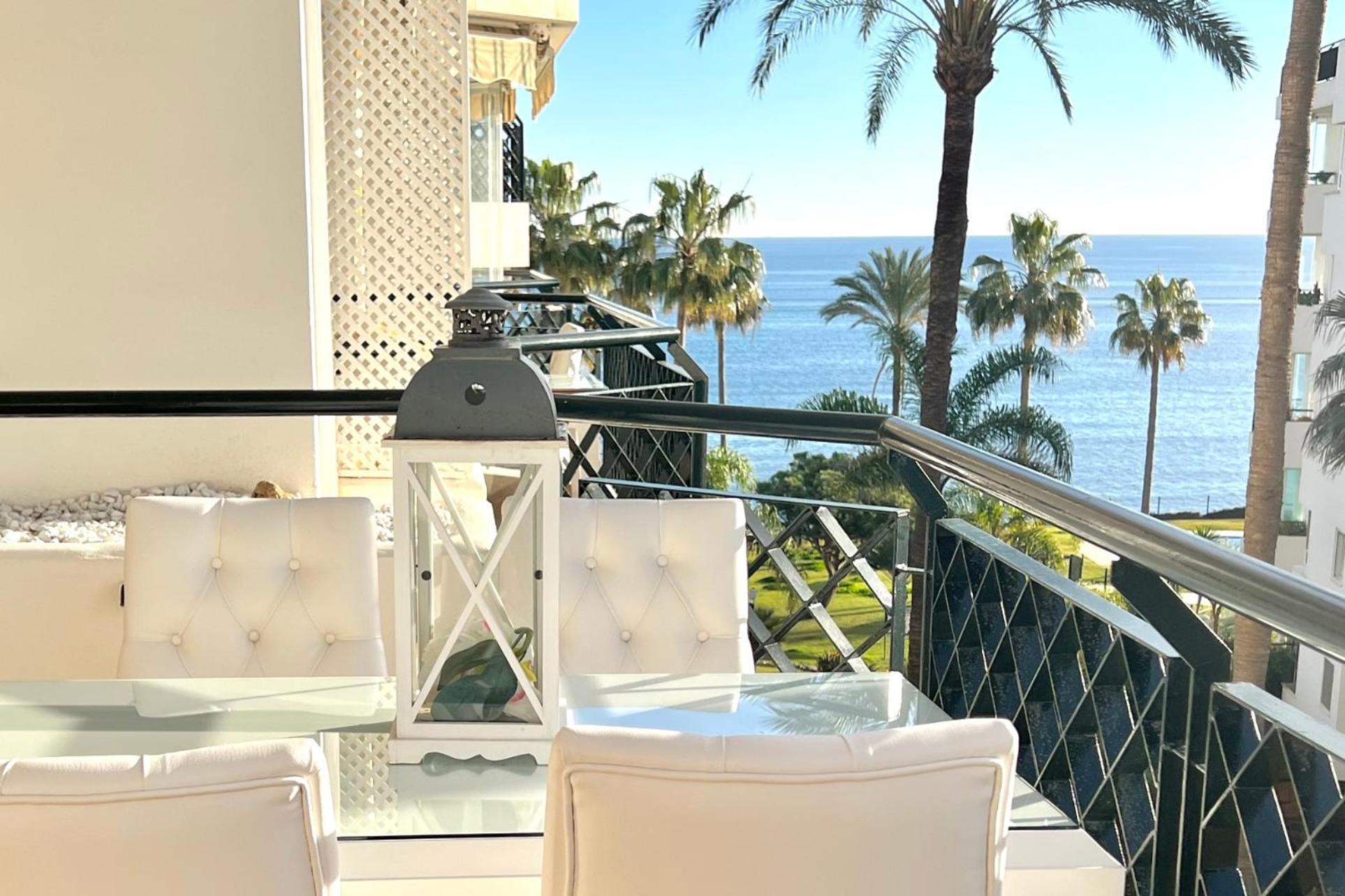 Mi Capricho Beachfront 400 - With Sea Views Costa Del Sol Apartment Sitio de Calahonda