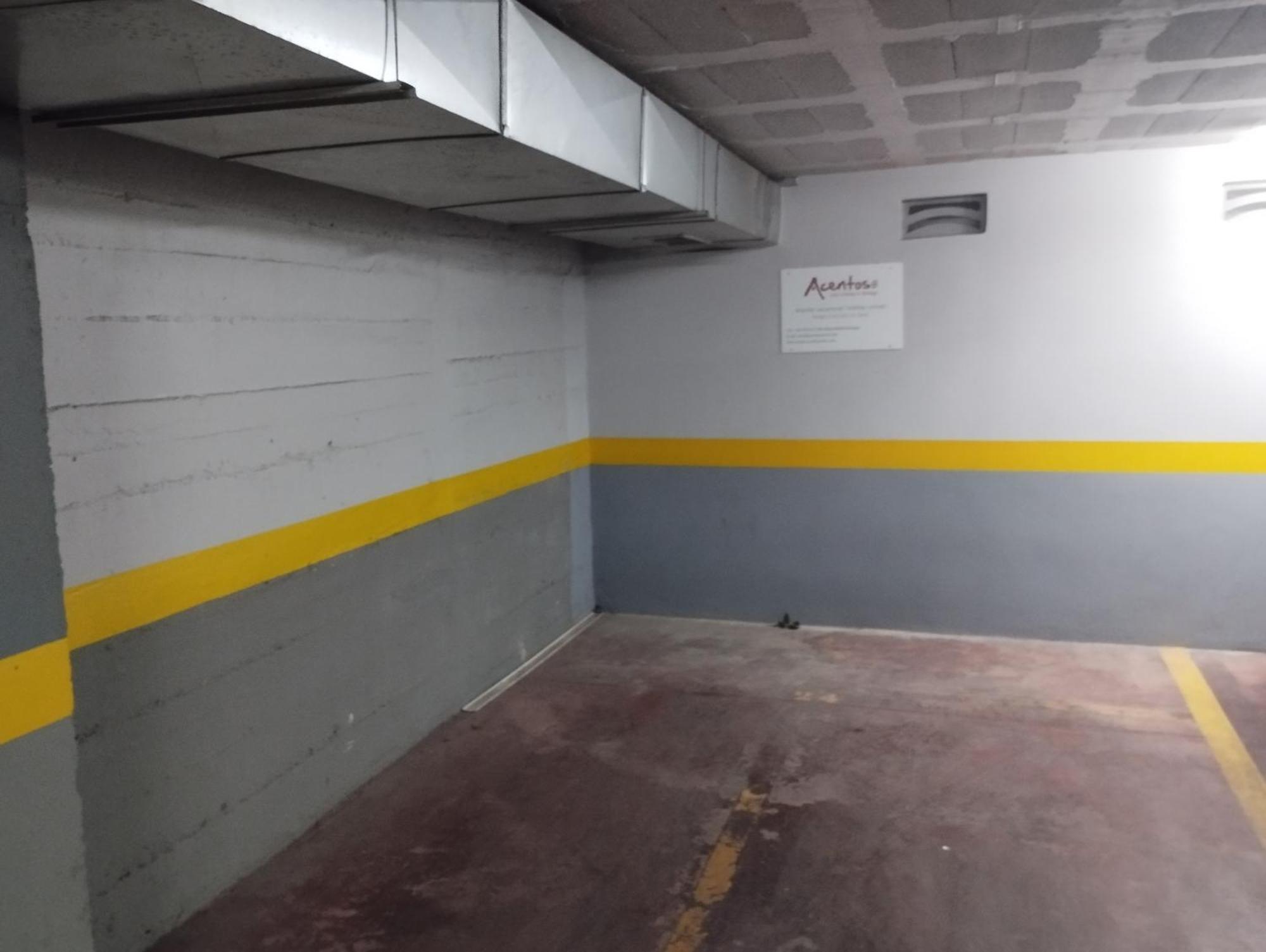 Holiday home Regimiento 2, Center, New, Quite, Parking On Request, Rg *