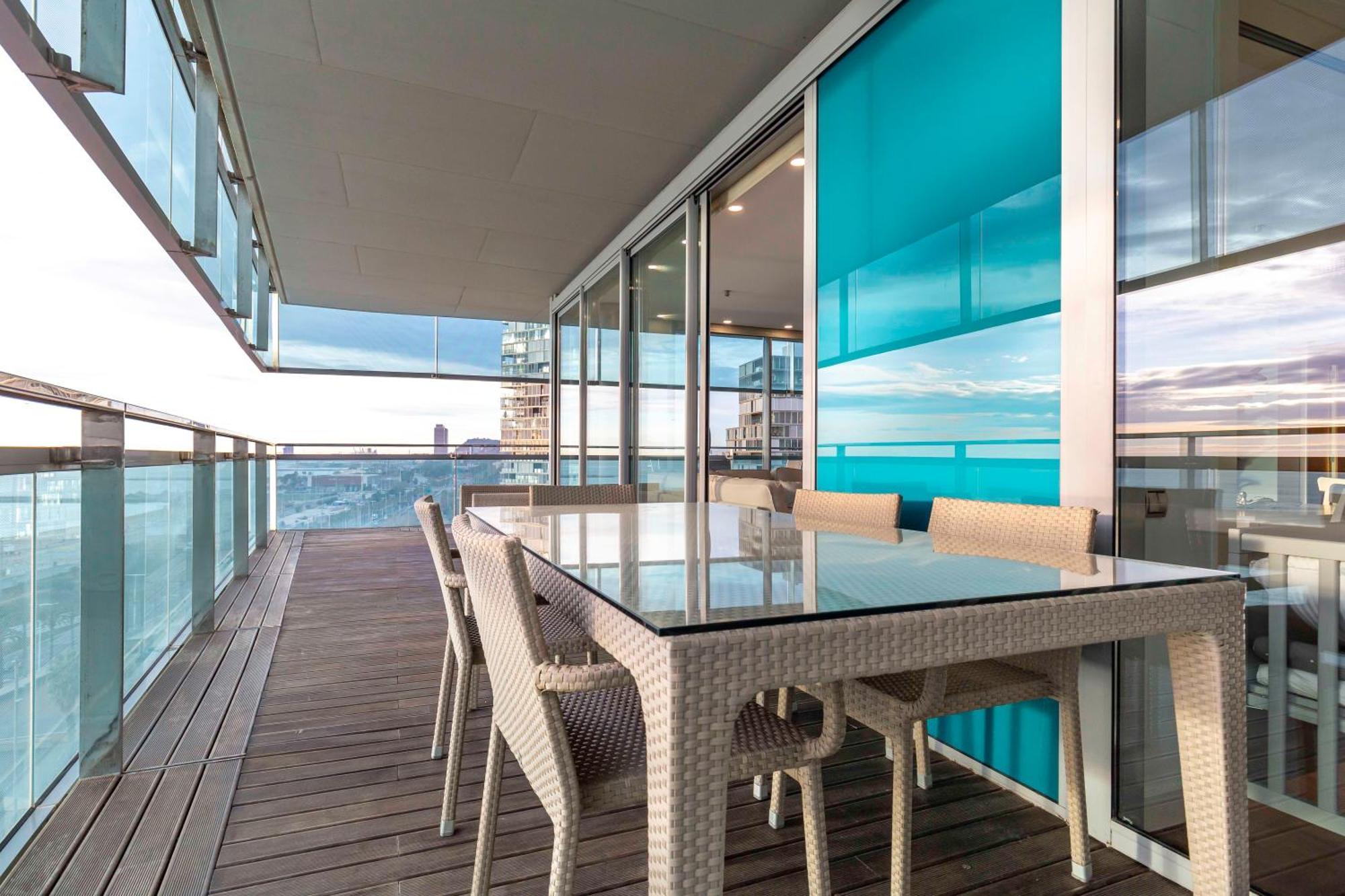 Apartment Luxury With Sea View! *