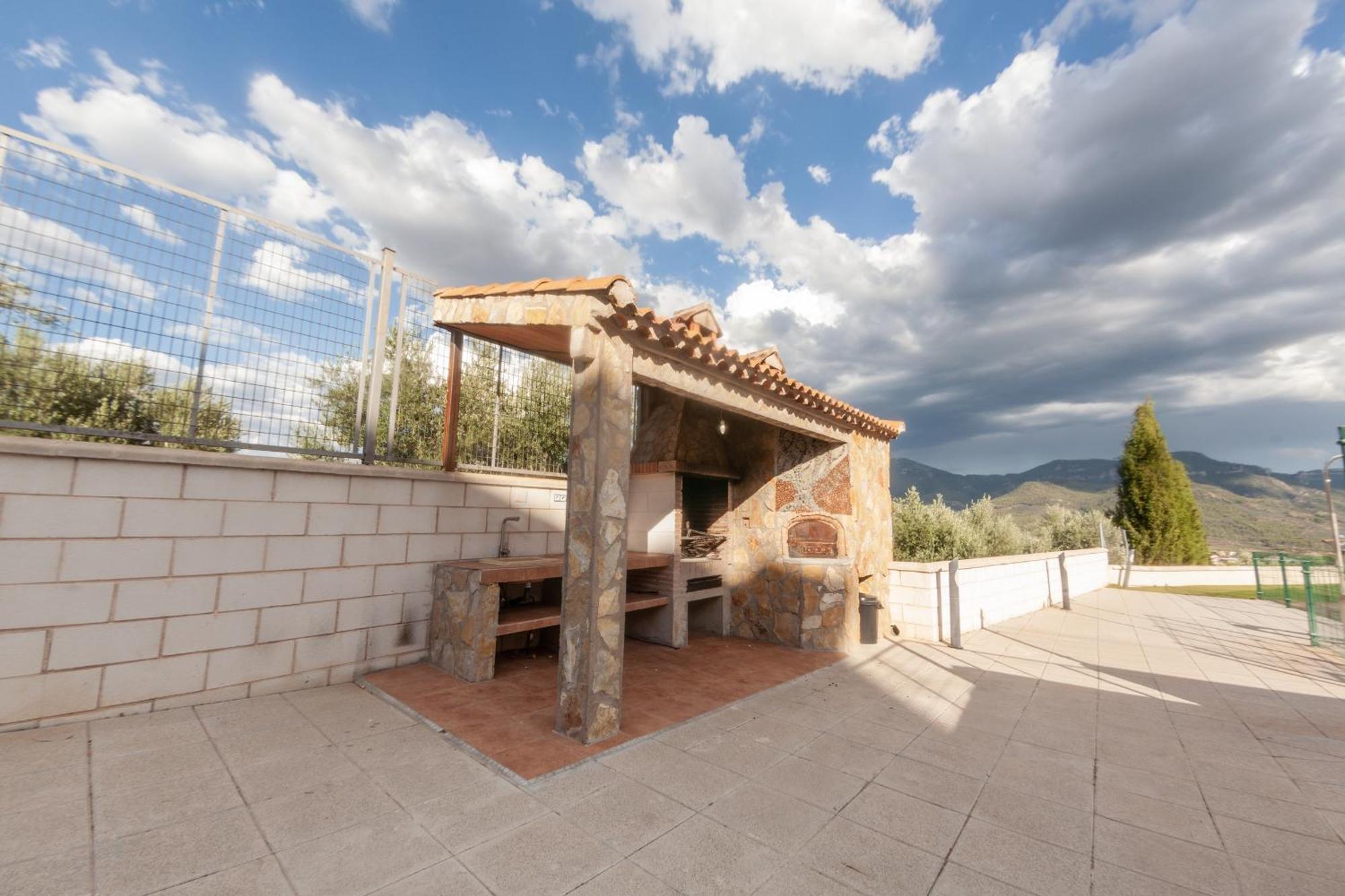 Robles De Altamira Chalet Cortijos Nuevos
