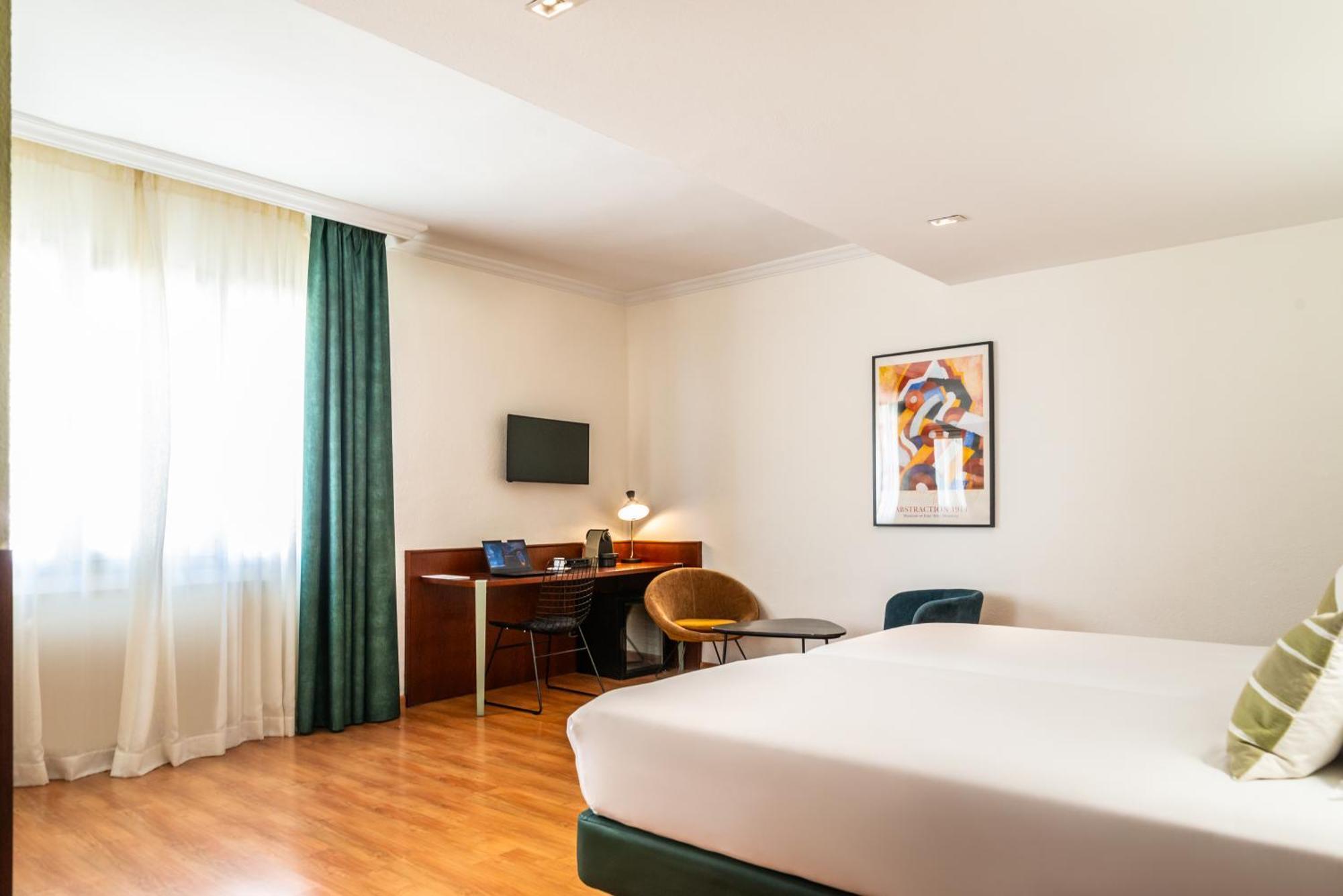 Hotel Casón Del Tormes Madrid
