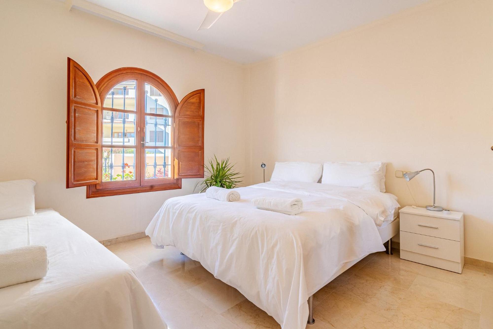 26 Front Row Penthouse Golf And Sea Views Duquesa Andalusia Apartamento *