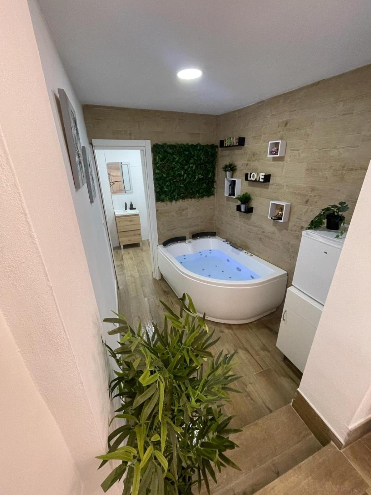 Estudio Bf Jacuzzi Jerez *