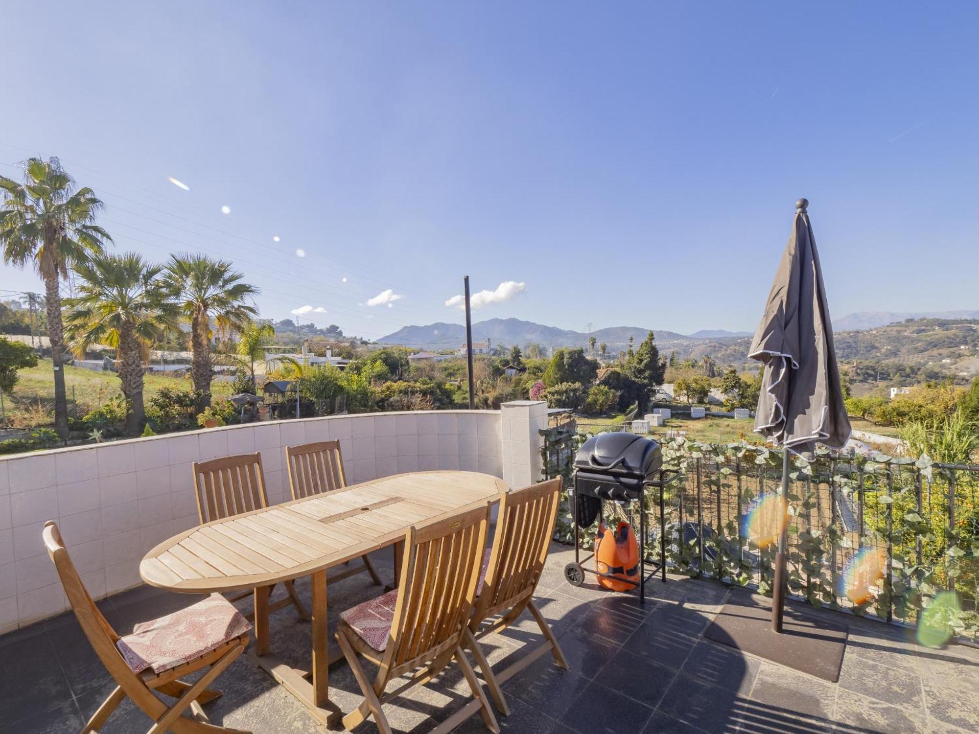Cubo's Casa La Bravo Bbq Roof Terrace Holiday home