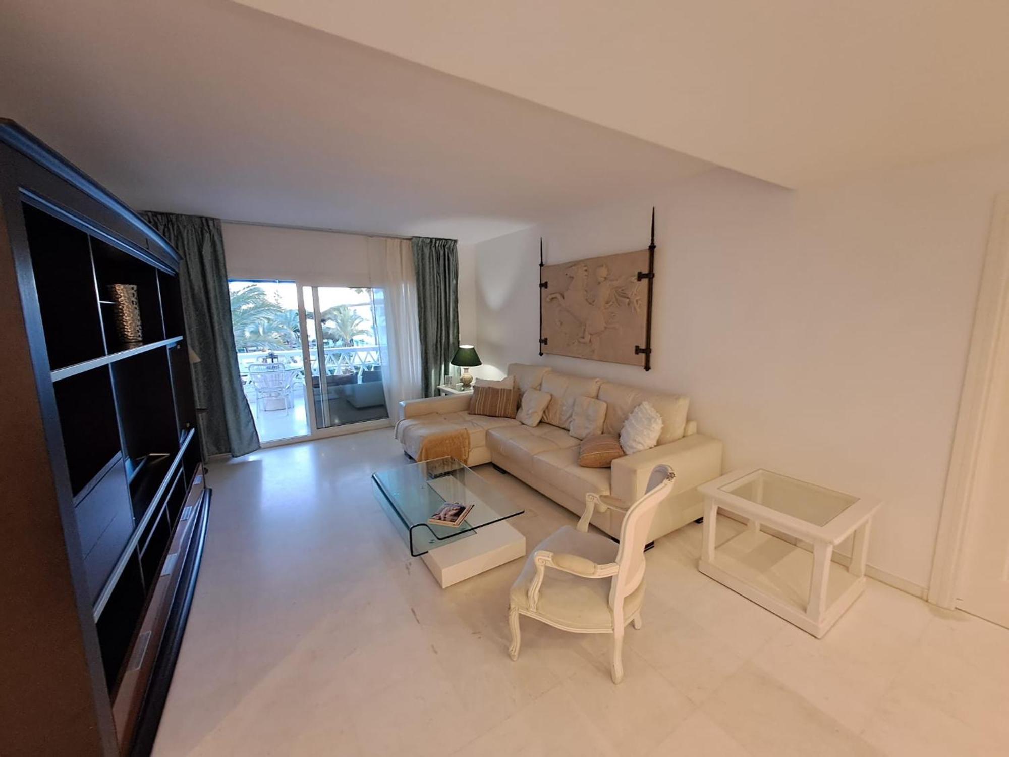 Apartamento Luminous In Playas Del Duque , Puerto Banus By Holidays &