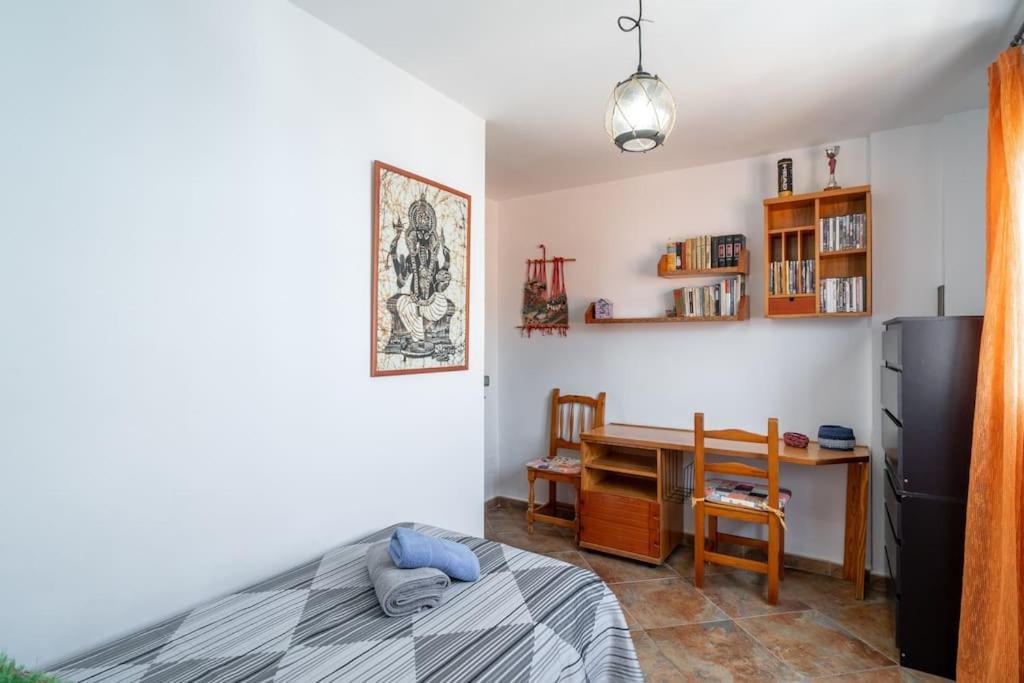 Apartamento Atico En Primera Linea De Playa Con Vistas Al Mar *