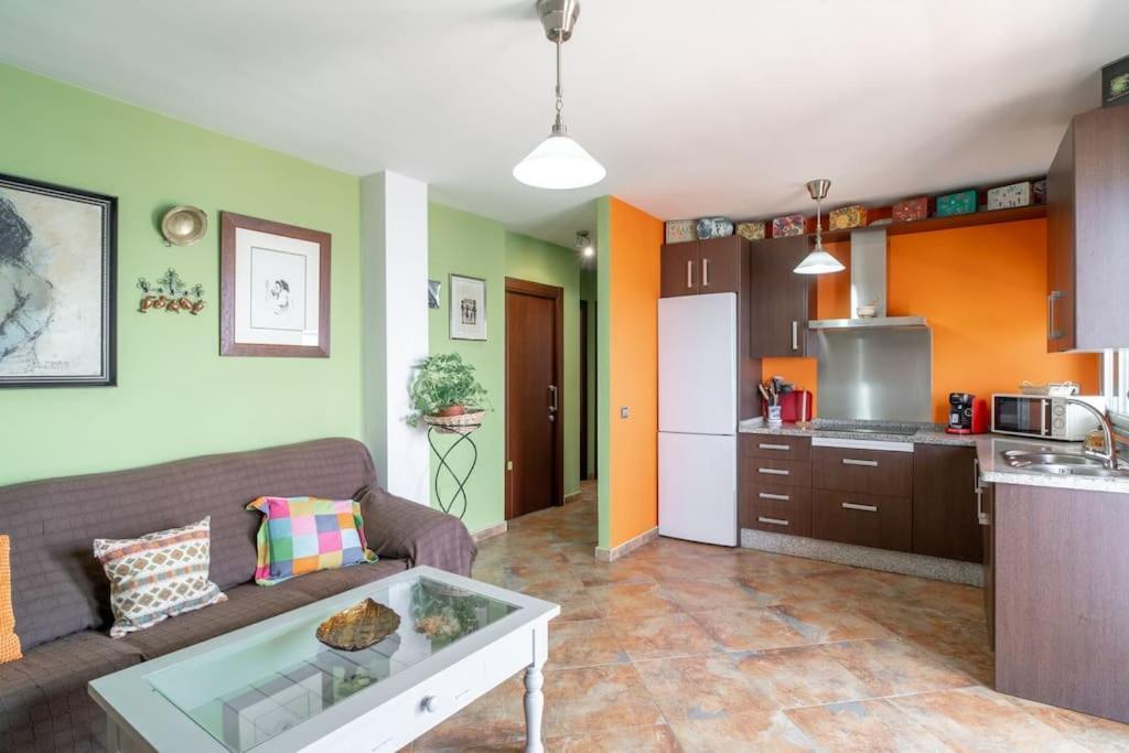 Apartamento Atico En Primera Linea De Playa Con Vistas Al Mar