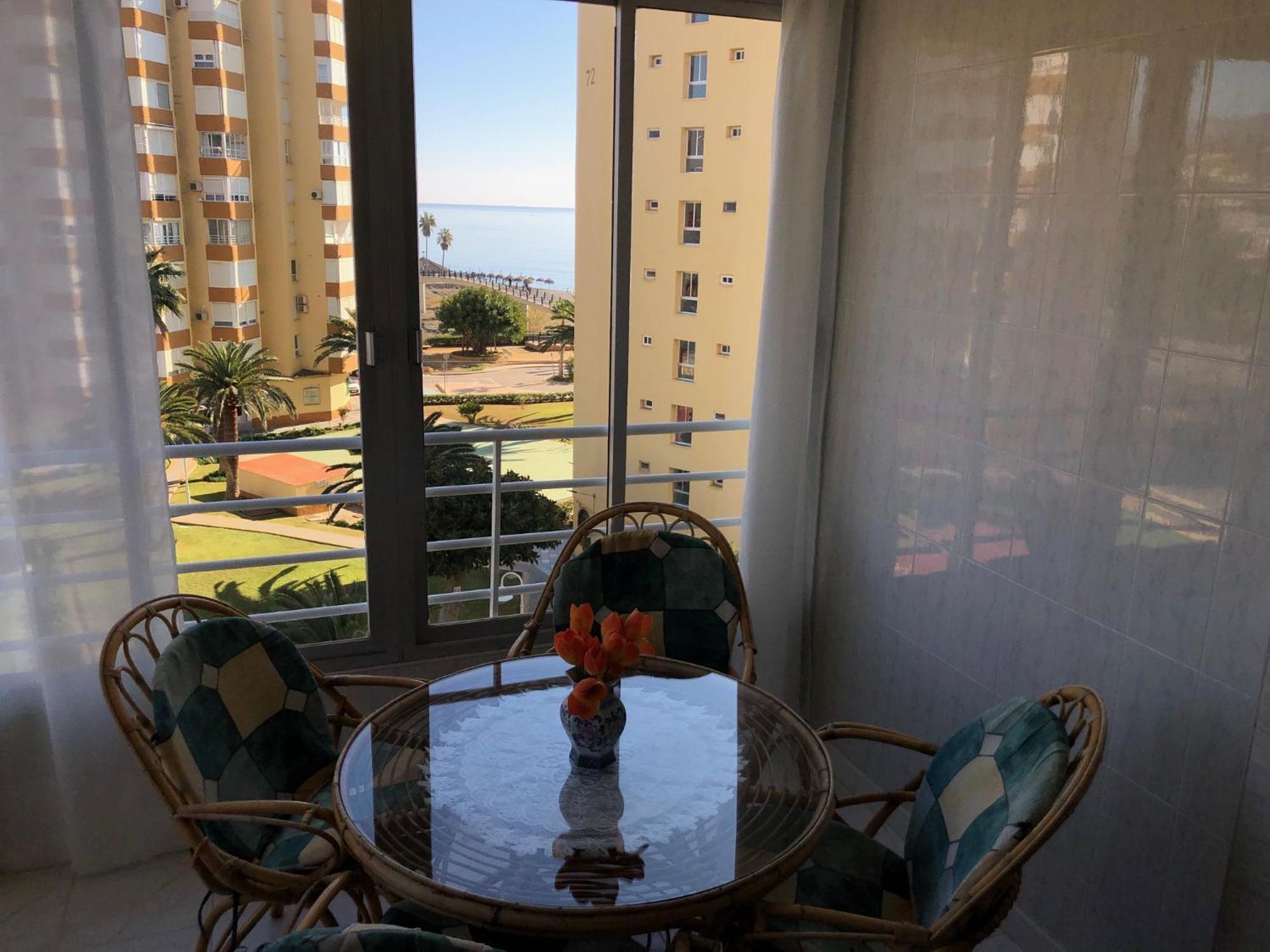 Apartamento Primera Linea De Playa, Vistas Al Mar *