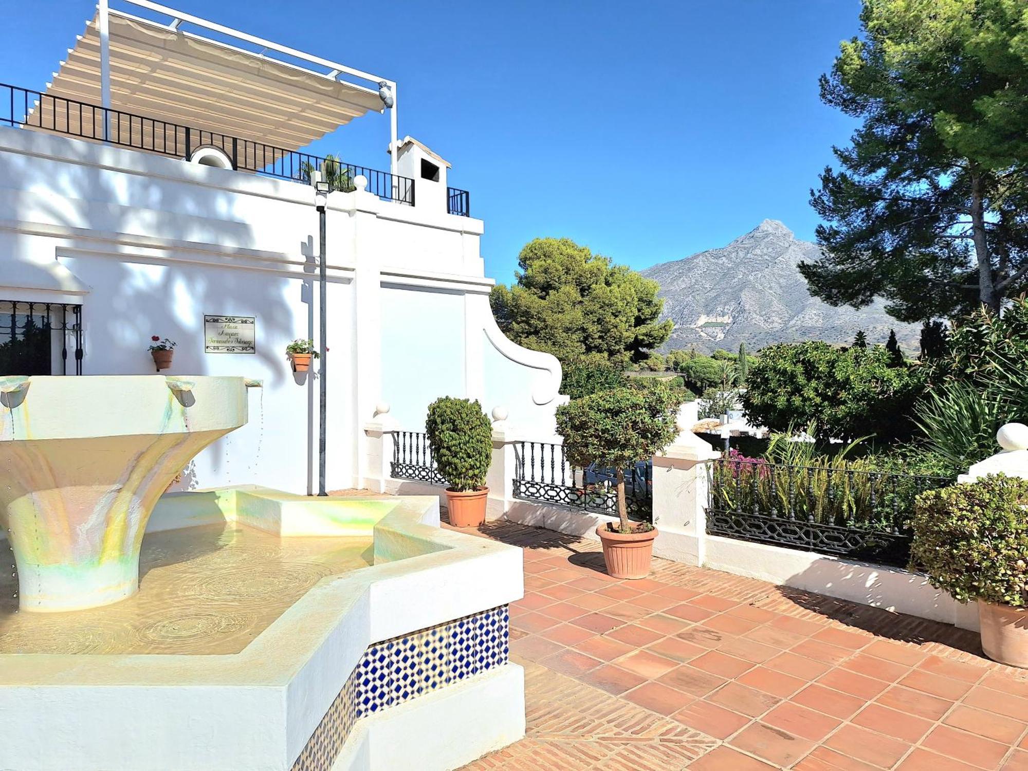 Holiday home Aloha Pueblo Valle Del Golf, Puerto Banus Marbella