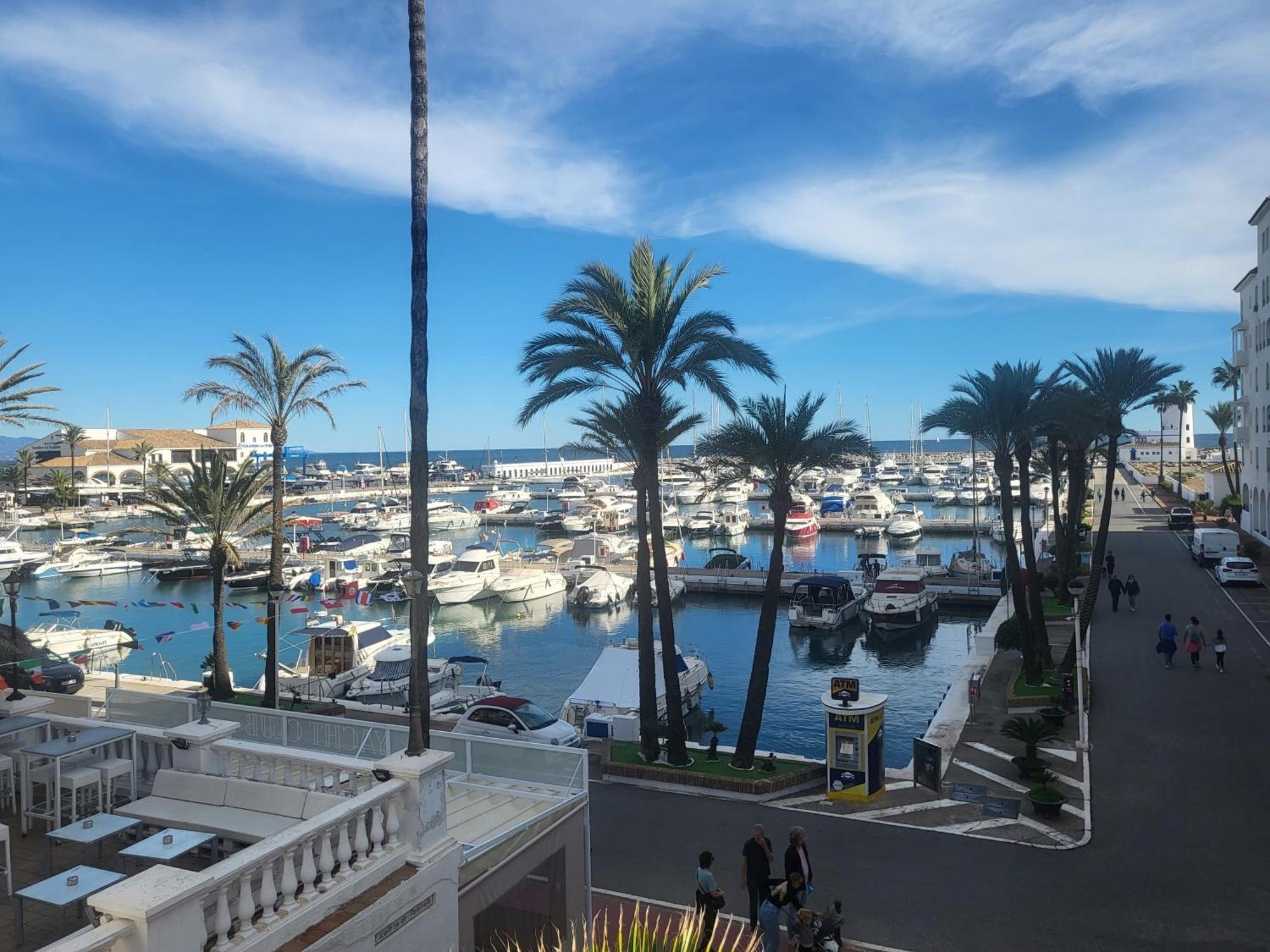 Apartment Duquesa - Superb Sea Views & Overlooking Pool Manilva