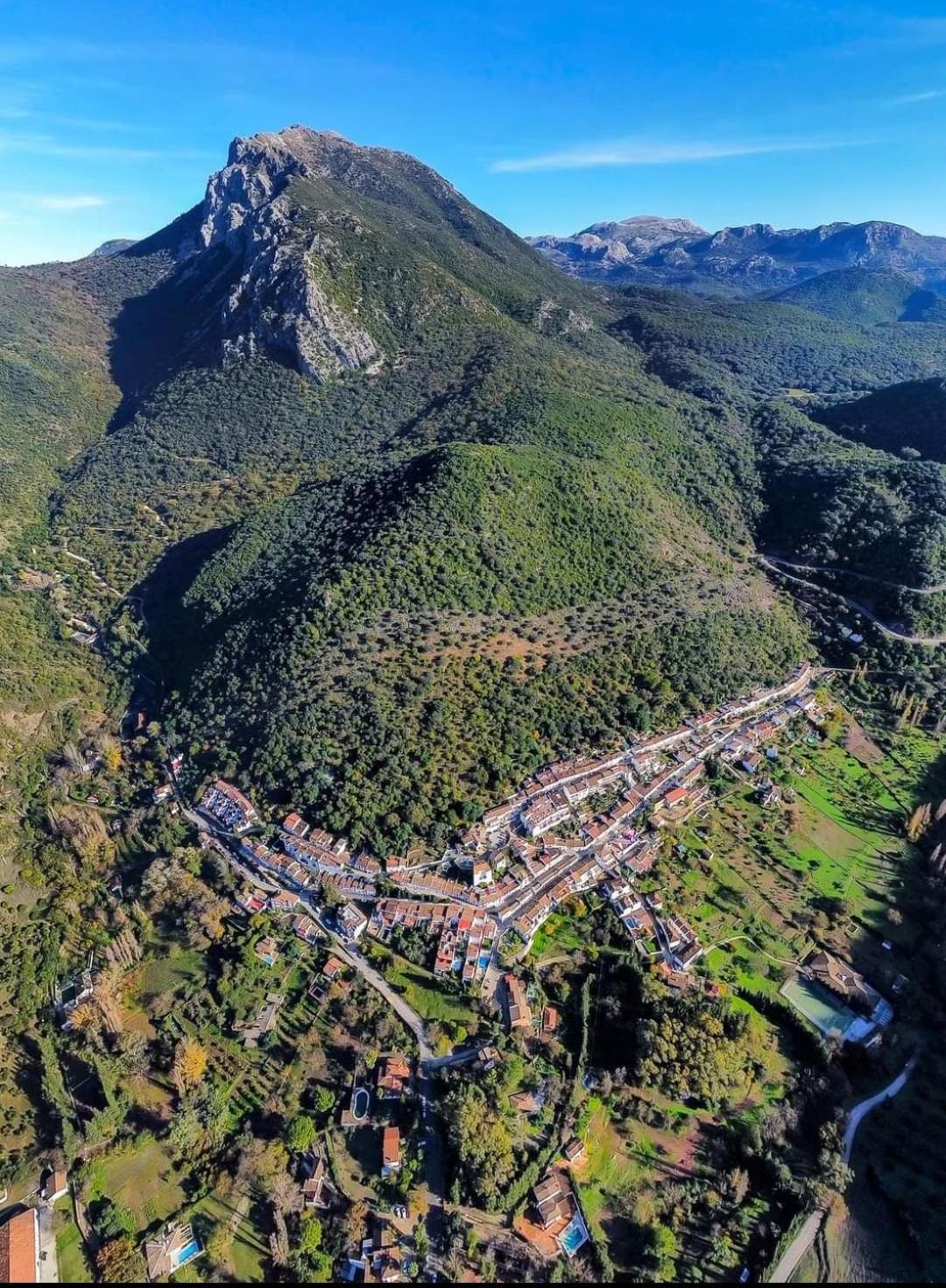 La Cruz De La Atalaya * Benamahoma