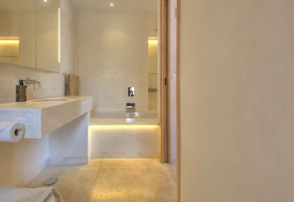 Mas Tranquila - A Stylish With Pool 150 M From The * Conil De La Frontera
