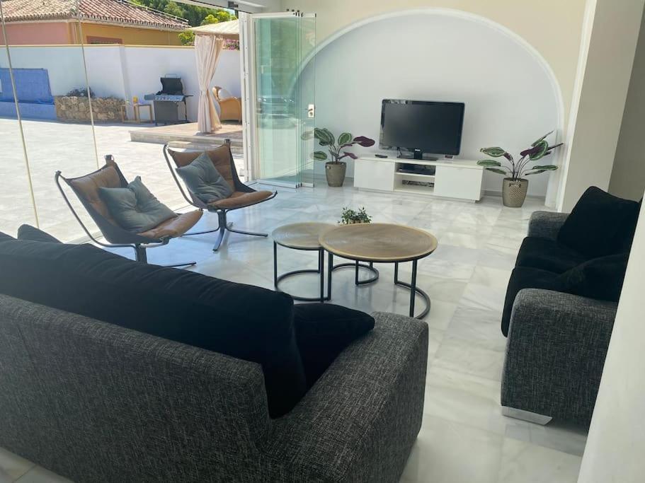 Holiday home Sunny Mijas With Large Pool Free Parking *
