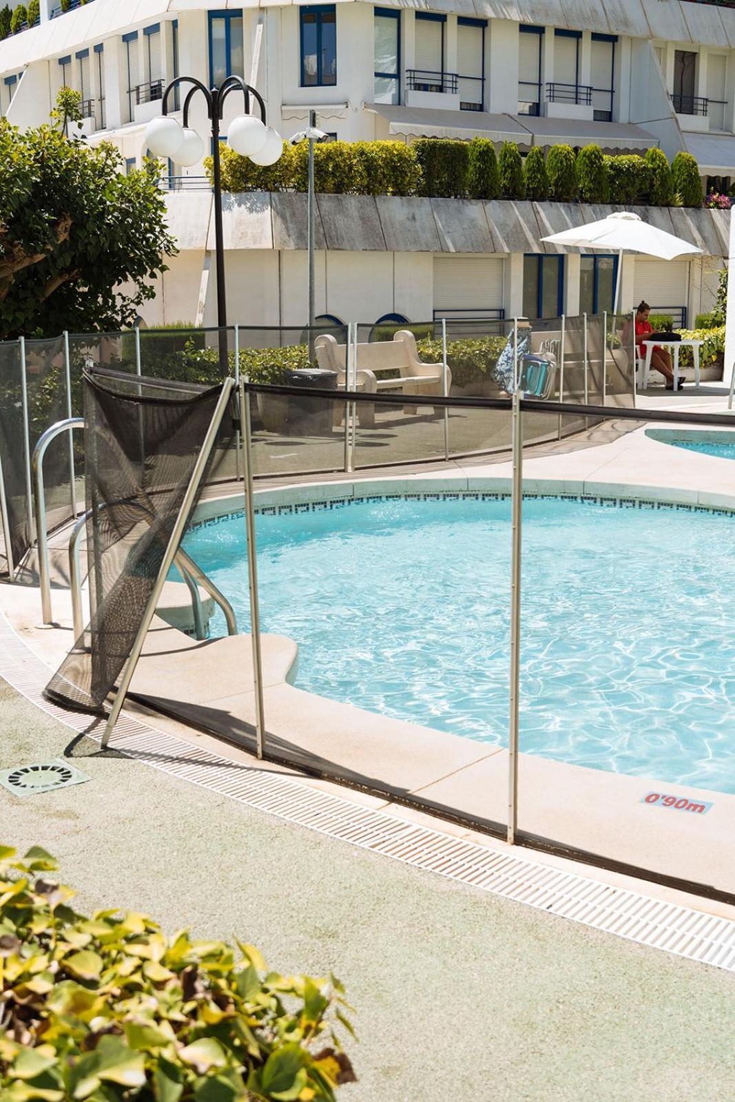 Komodo House - Bright Beachfront Duplex With Parking, Pool & Gym * Marbella