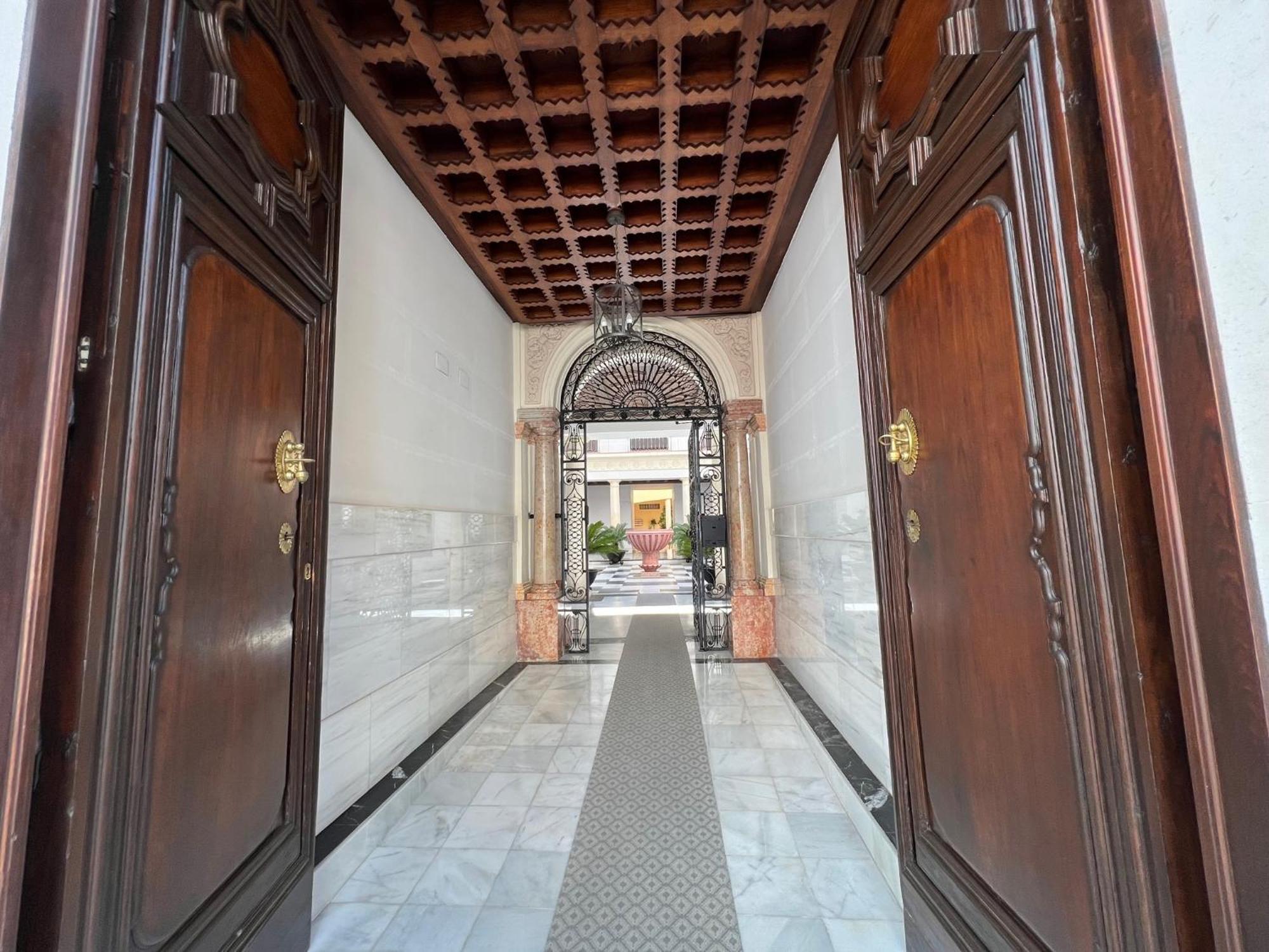 Palacio De Vibora Parking Gratis Apartment