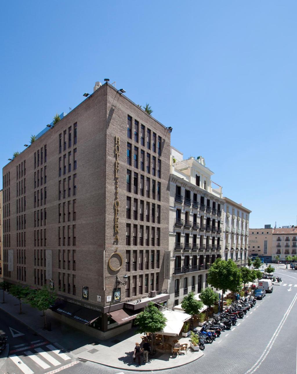 Opera Hotel