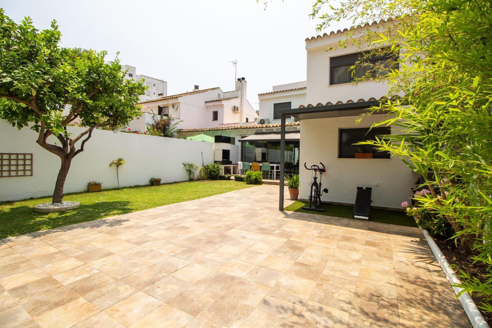 Casa Con Jardín Privado Y Barbacoa Piscina Y 300 Metros De La Playa By Lightbooking * El Puerto de Santa María