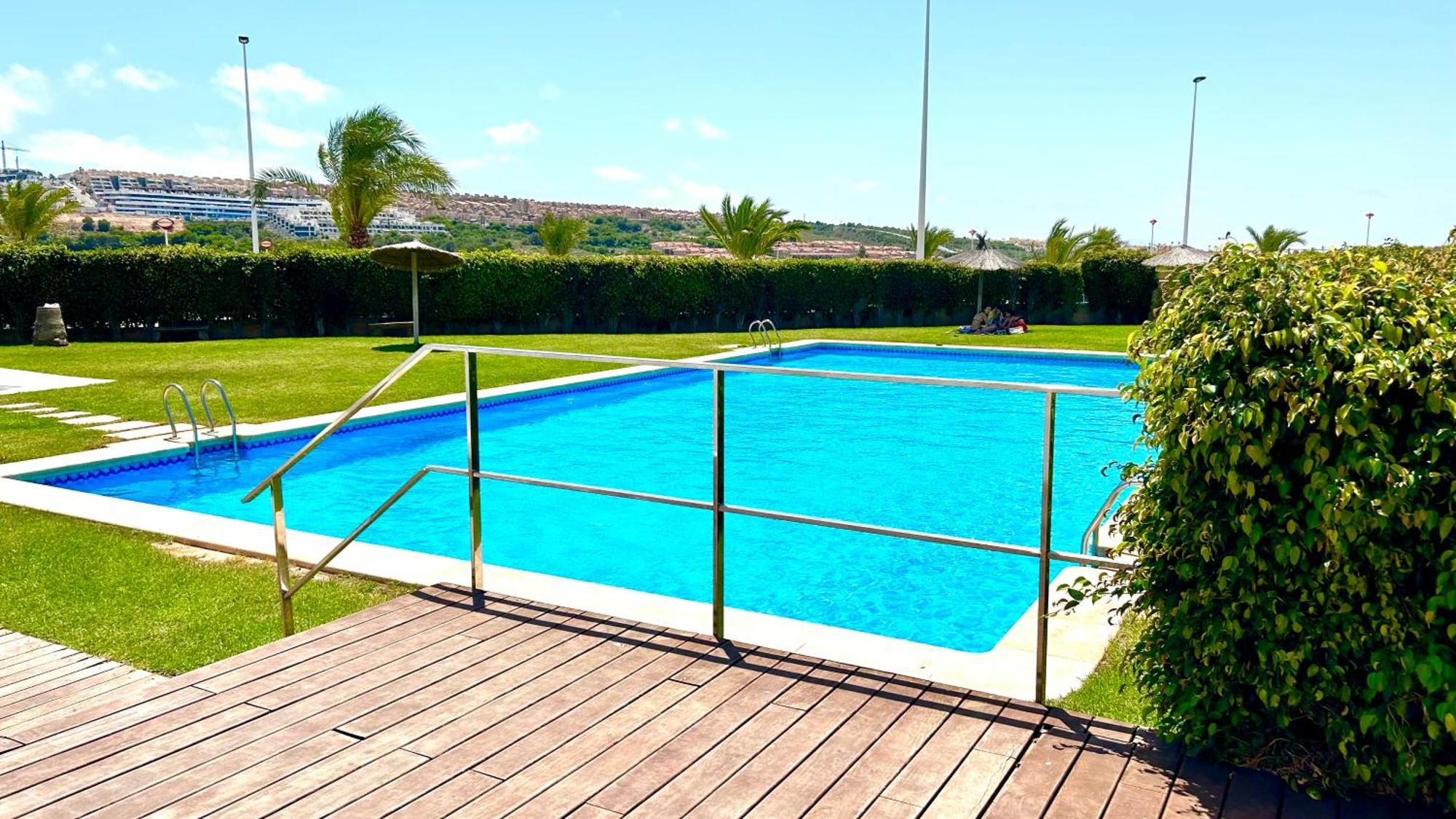 11 Y Piscina Apartamento Arenales del Sol