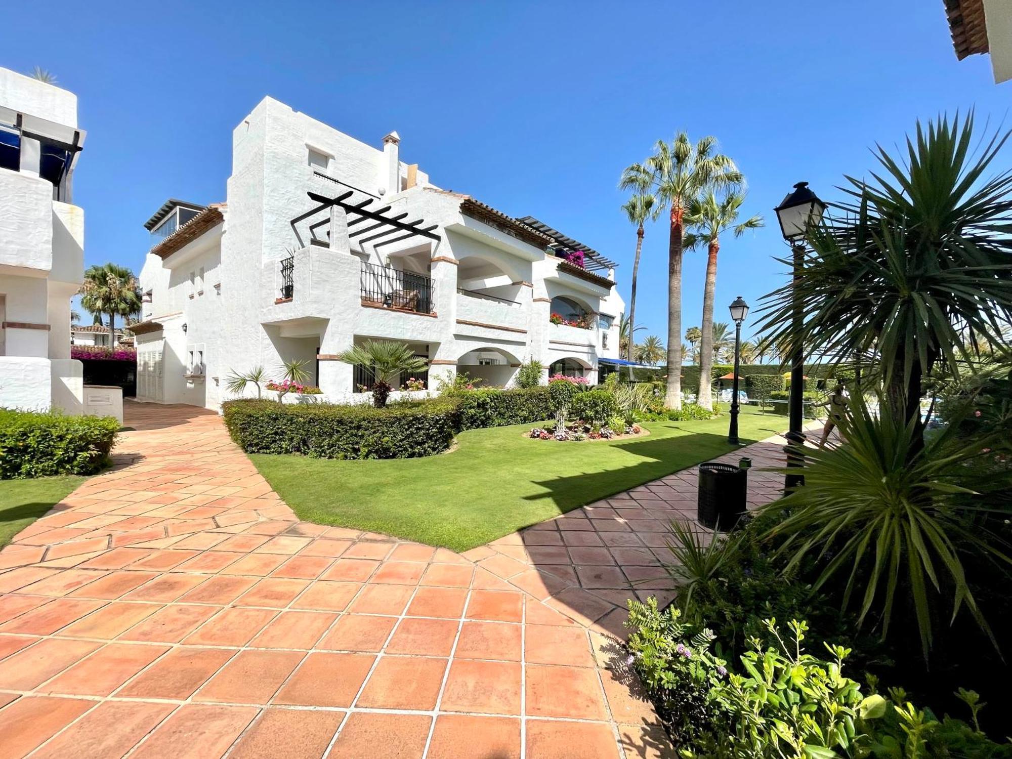 Solguest A 7 Minutos De Puerto Banus 1ª Linea Playa!!! Apartamento Marbella