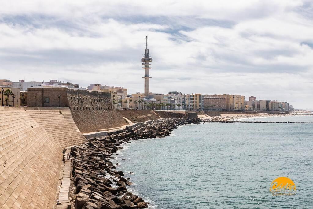 Mar De La Vina - Free Parking By Time