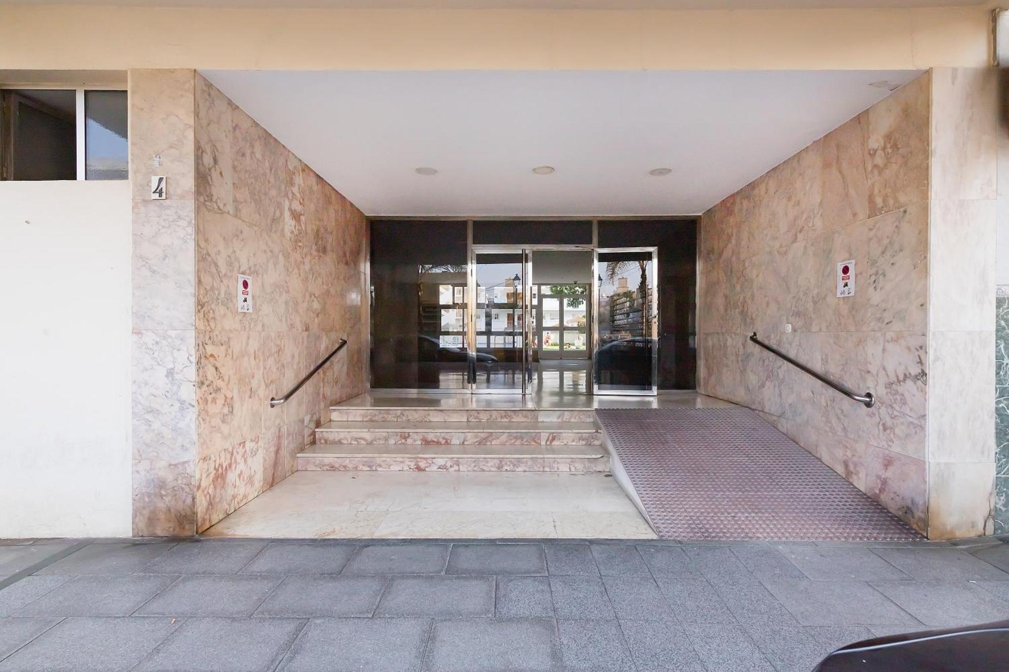 Apartamento Bhost - Carihuela